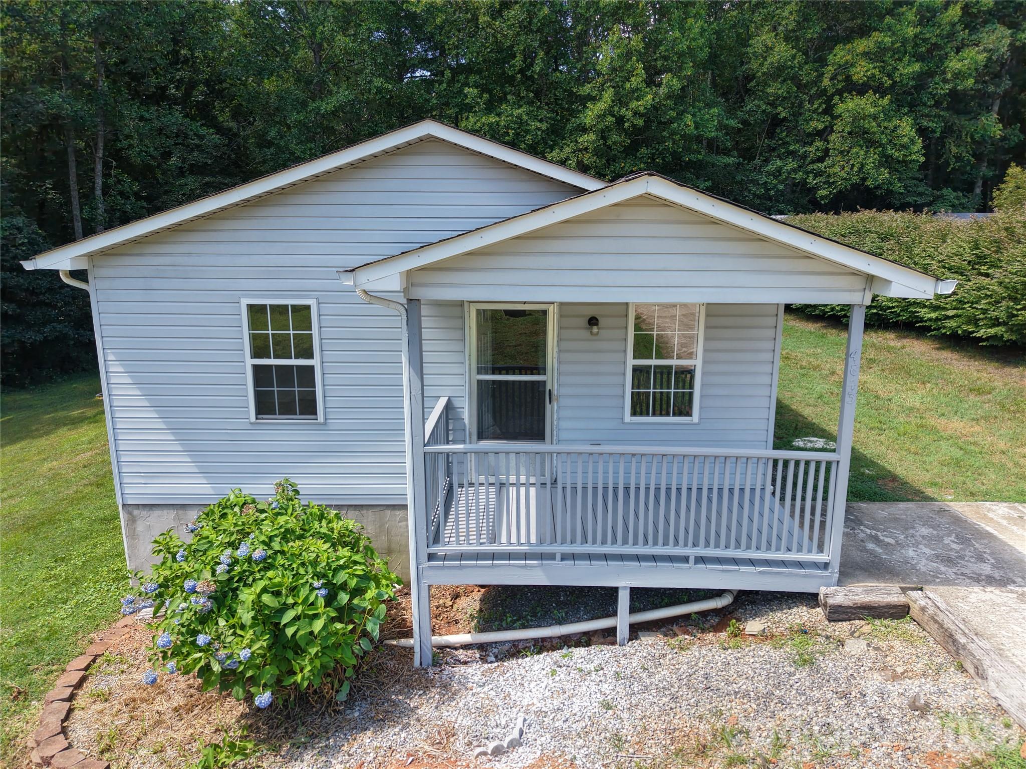 Single Family Residence at 4843 Mayfield Drive, Granite Falls, photo 2 of 32
