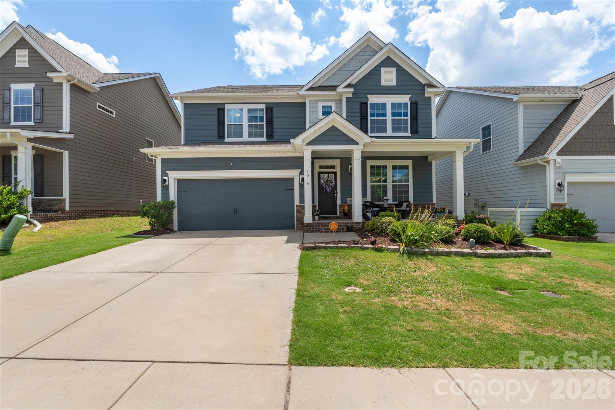 Single Family Residence at 1016 Arbury Way, Waxhaw, photo 2 of 48