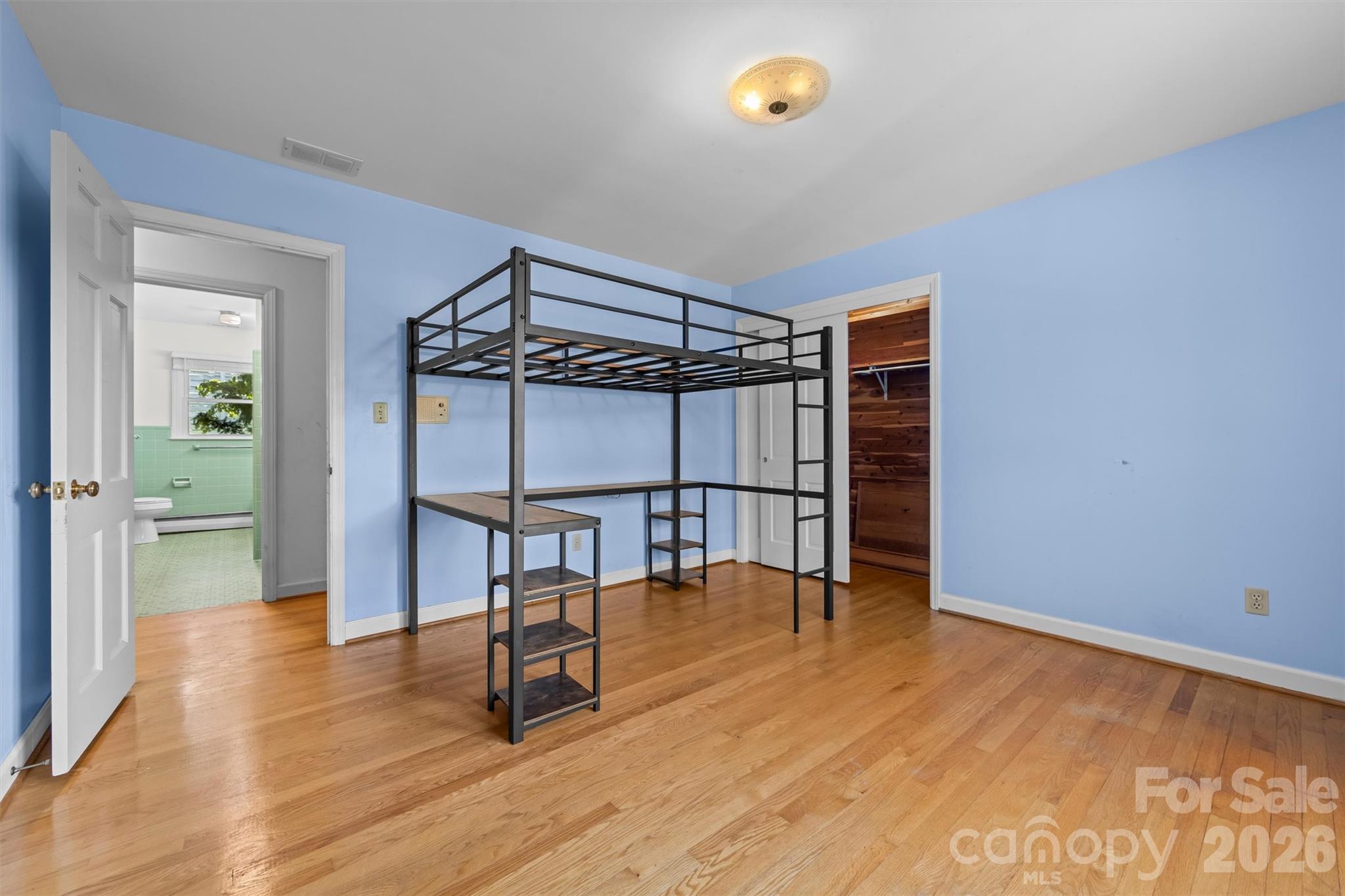 Guest Room #2 - 21 Hamburg Drive, Weaverville
