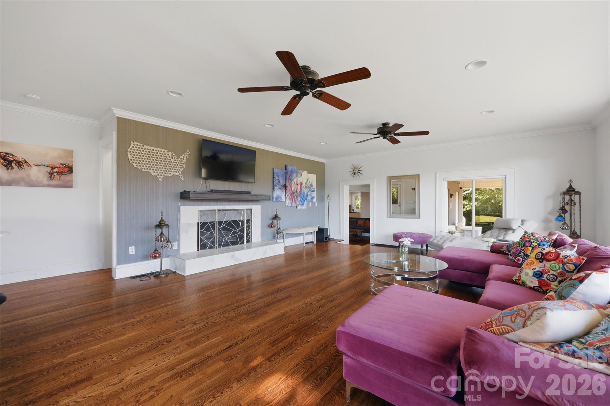 Single Family Residence at 104 31st Avenue NE, Hickory, photo 10 of 44