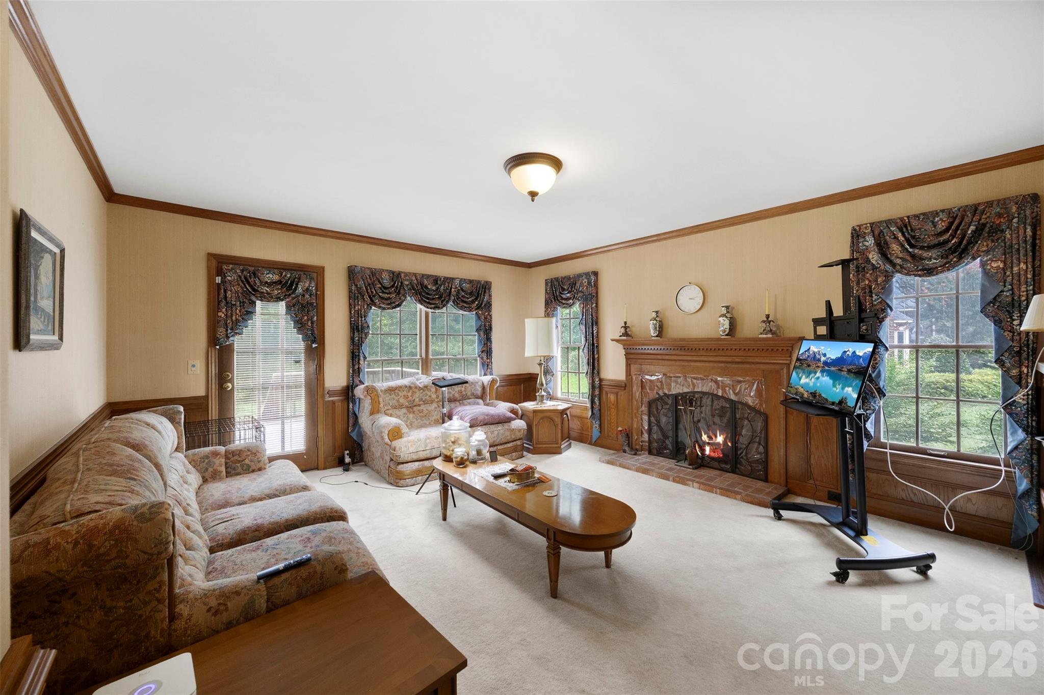 Single Family Residence at 1568 Wheaton Way NW, Concord, photo 9 of 27