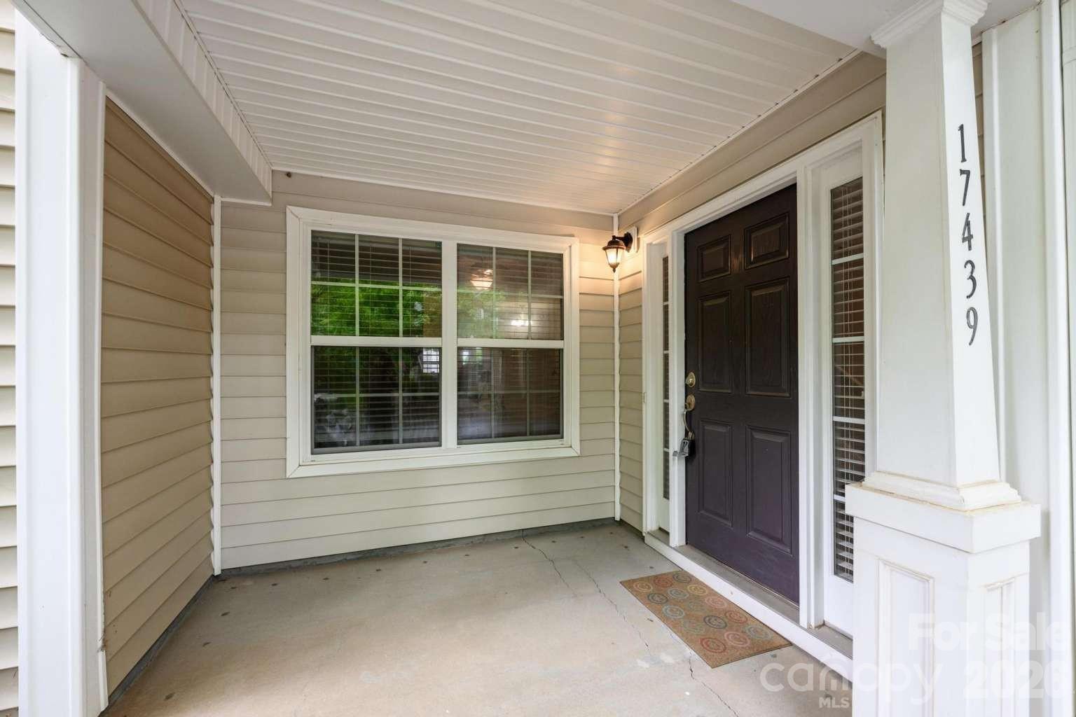 Townhouse at 17439 Caldwell Track Drive, Cornelius, photo 4 of 26