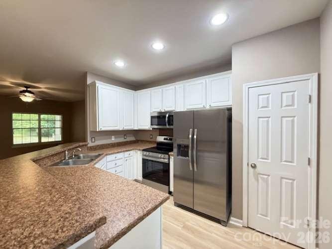 Townhouse at 17439 Caldwell Track Drive, Cornelius, photo 8 of 26