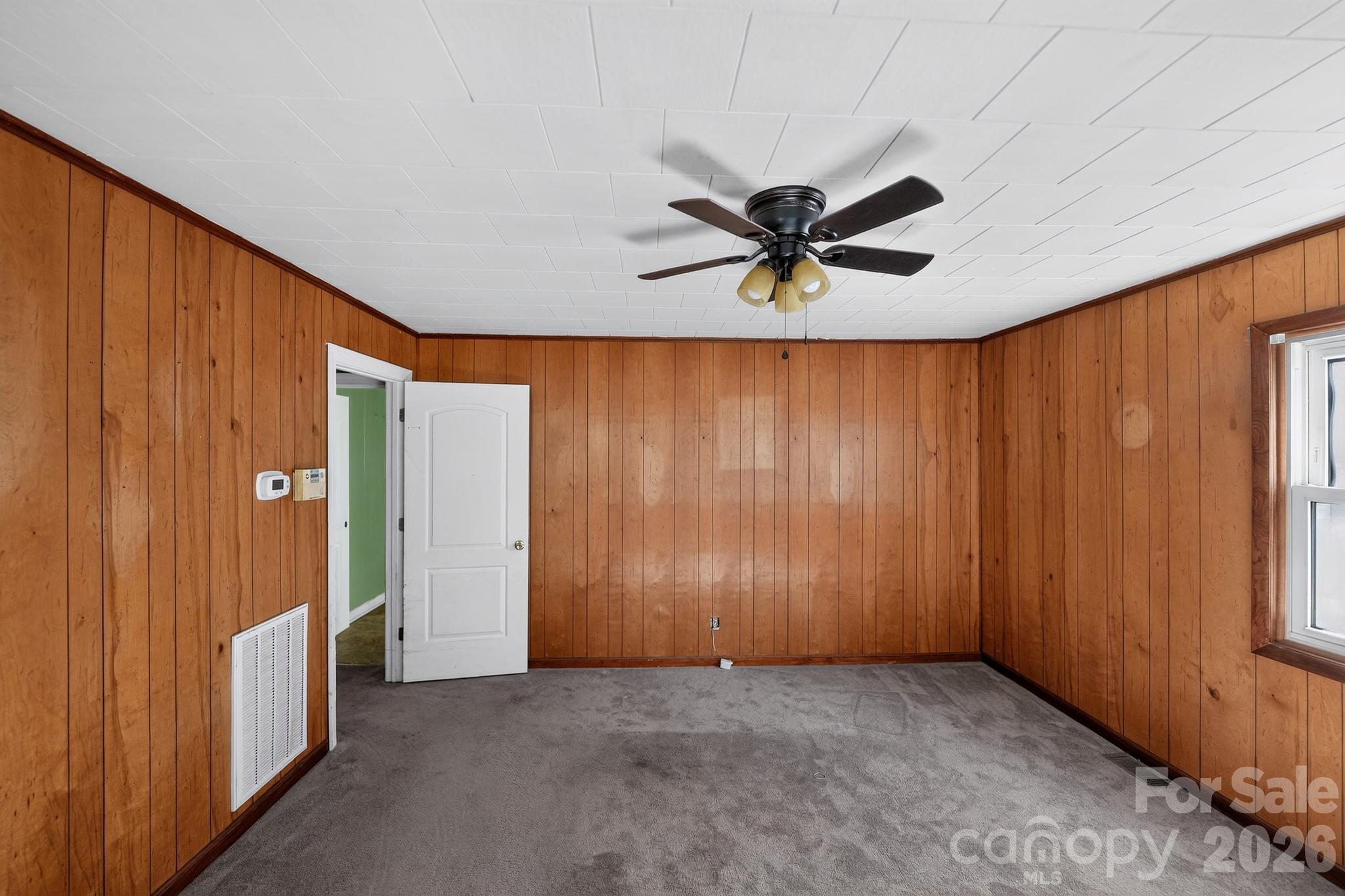 Single Family Residence at 2578 Simpson Road E, Burlington, photo 12 of 14