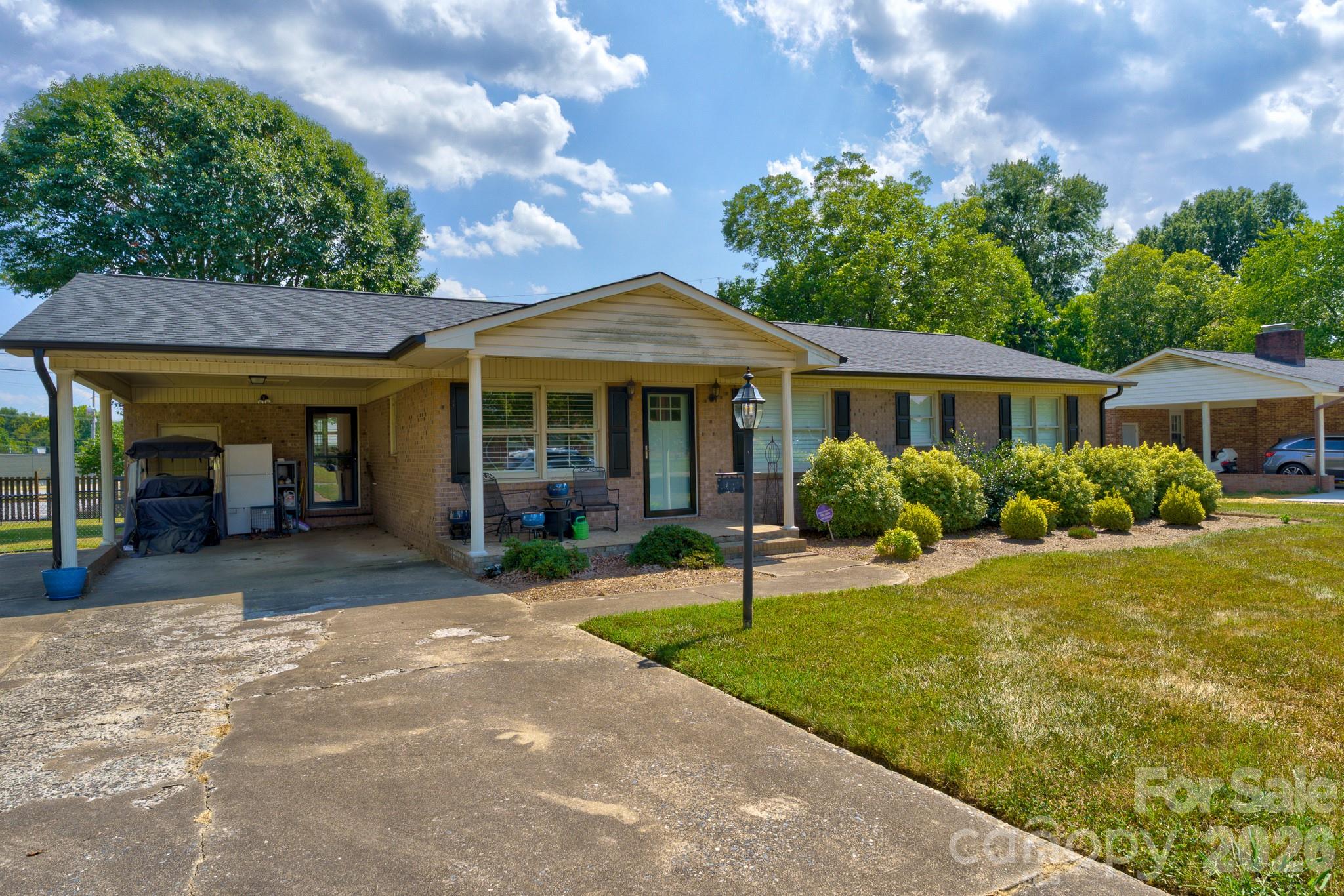 Single Family Residence at 1014 Ranbar Street, Cherryville, photo 2 of 16