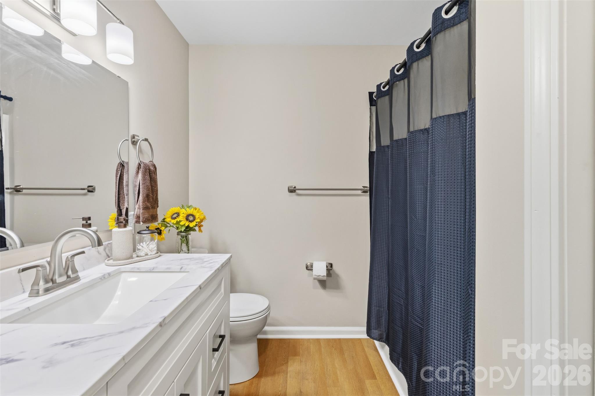 Upper Level Primary bathroom - 5381 Woodside Drive, Rock Hill