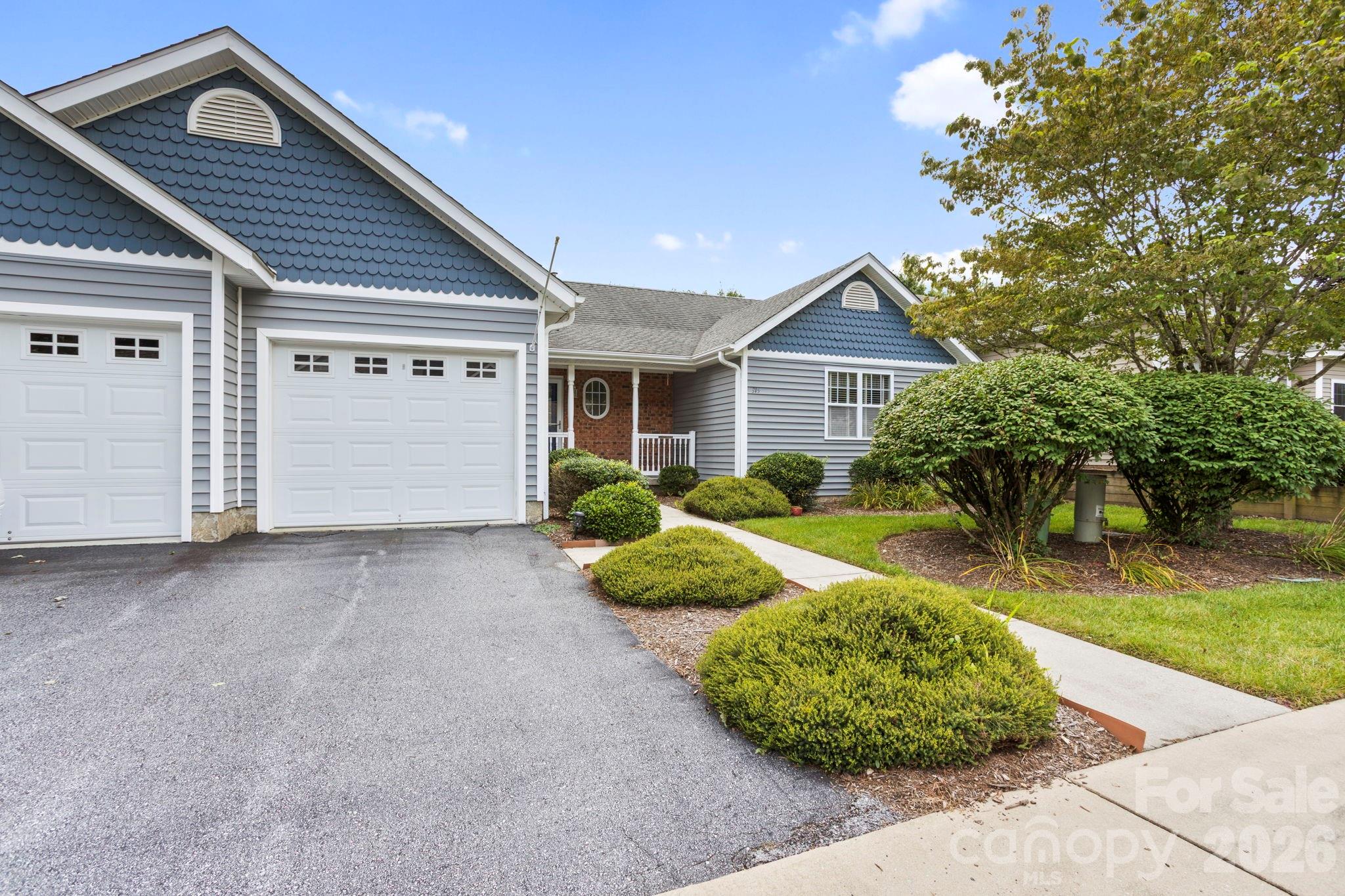 Townhouse at 315 Charlestown Drive, Hendersonville, photo 2 of 30
