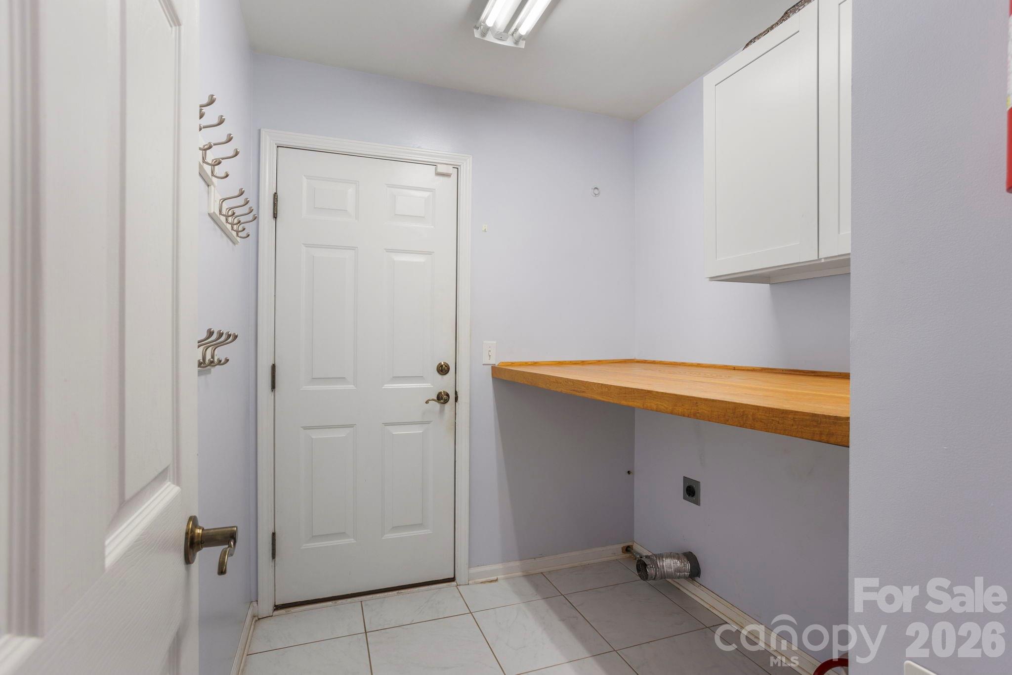 Townhouse at 315 Charlestown Drive, Hendersonville, photo 6 of 30