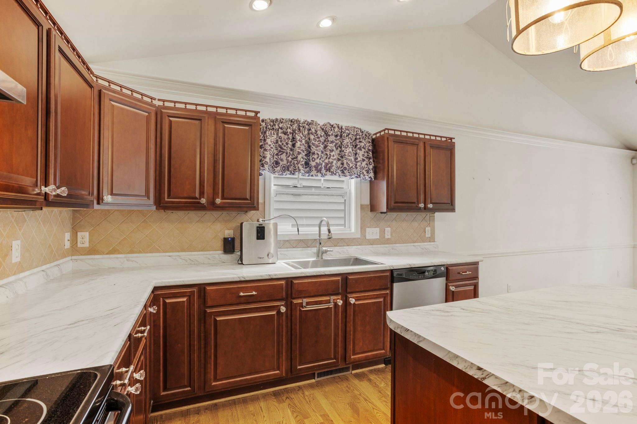 Townhouse at 315 Charlestown Drive, Hendersonville, photo 14 of 30