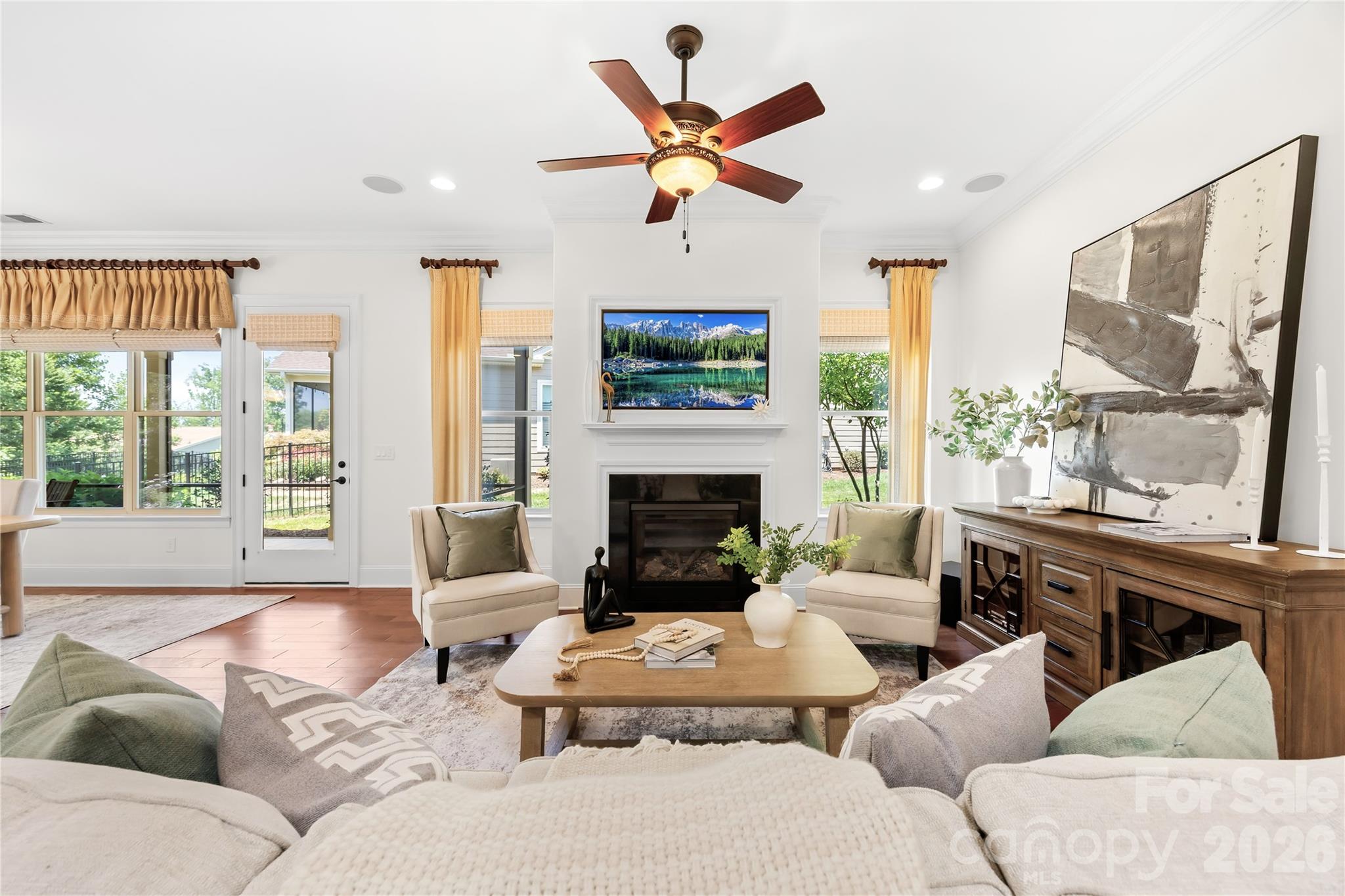 Single Family Residence at 124 Chimney Rock Court, Denver, photo 2 of 47