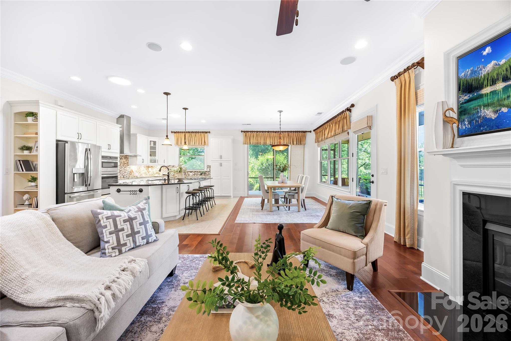 Single Family Residence at 124 Chimney Rock Court, Denver, photo 3 of 47