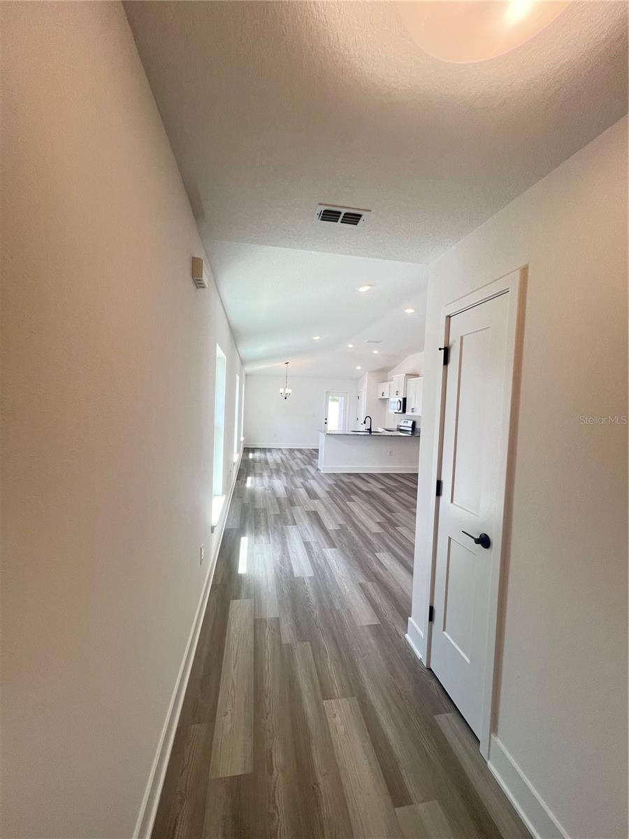 Single Family Residence at 9443 HIGHLAND HILLS DR ST, HUDSON, photo 9 of 25