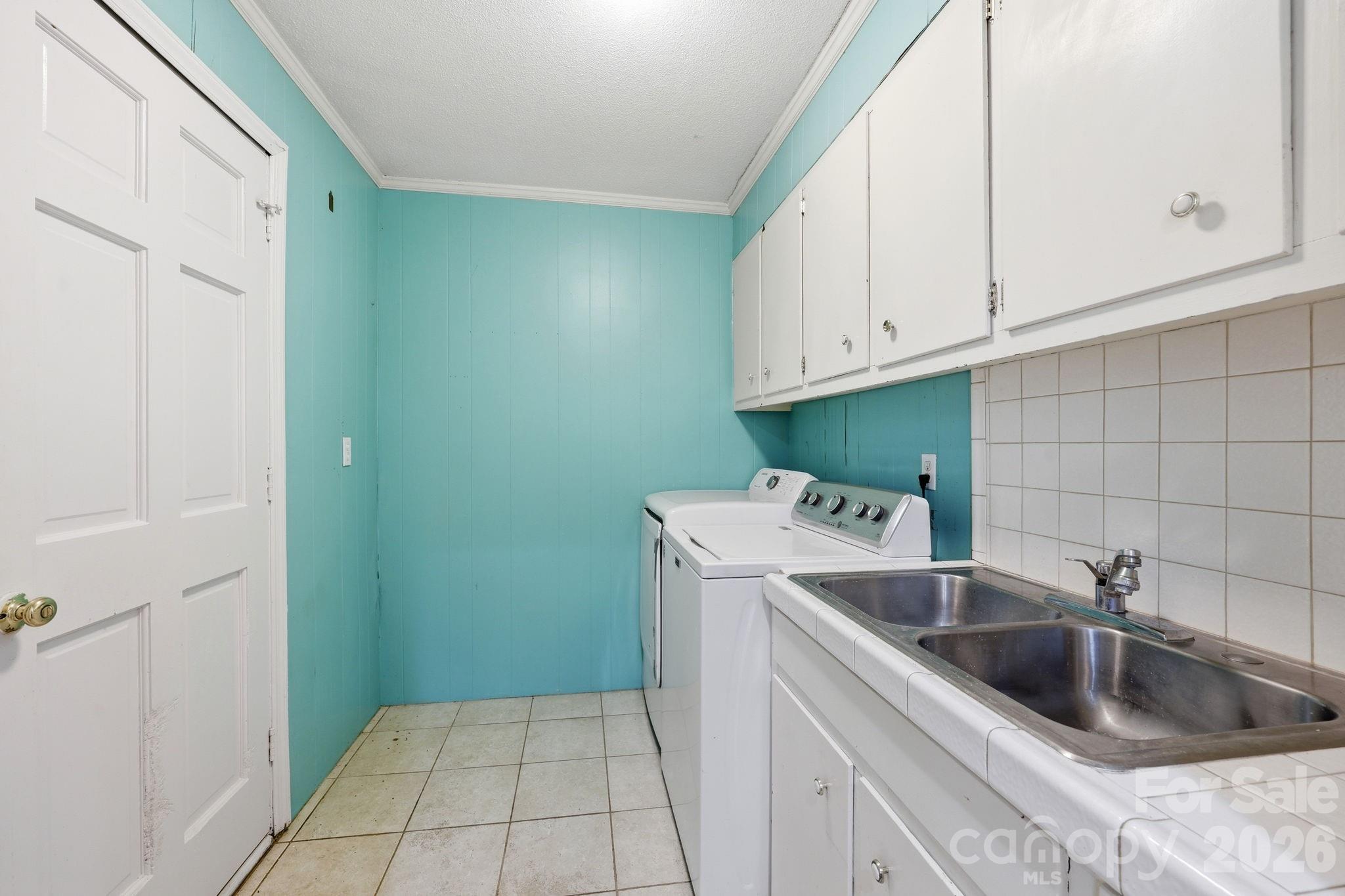 Laundry - 355 Swink Avenue, Salisbury