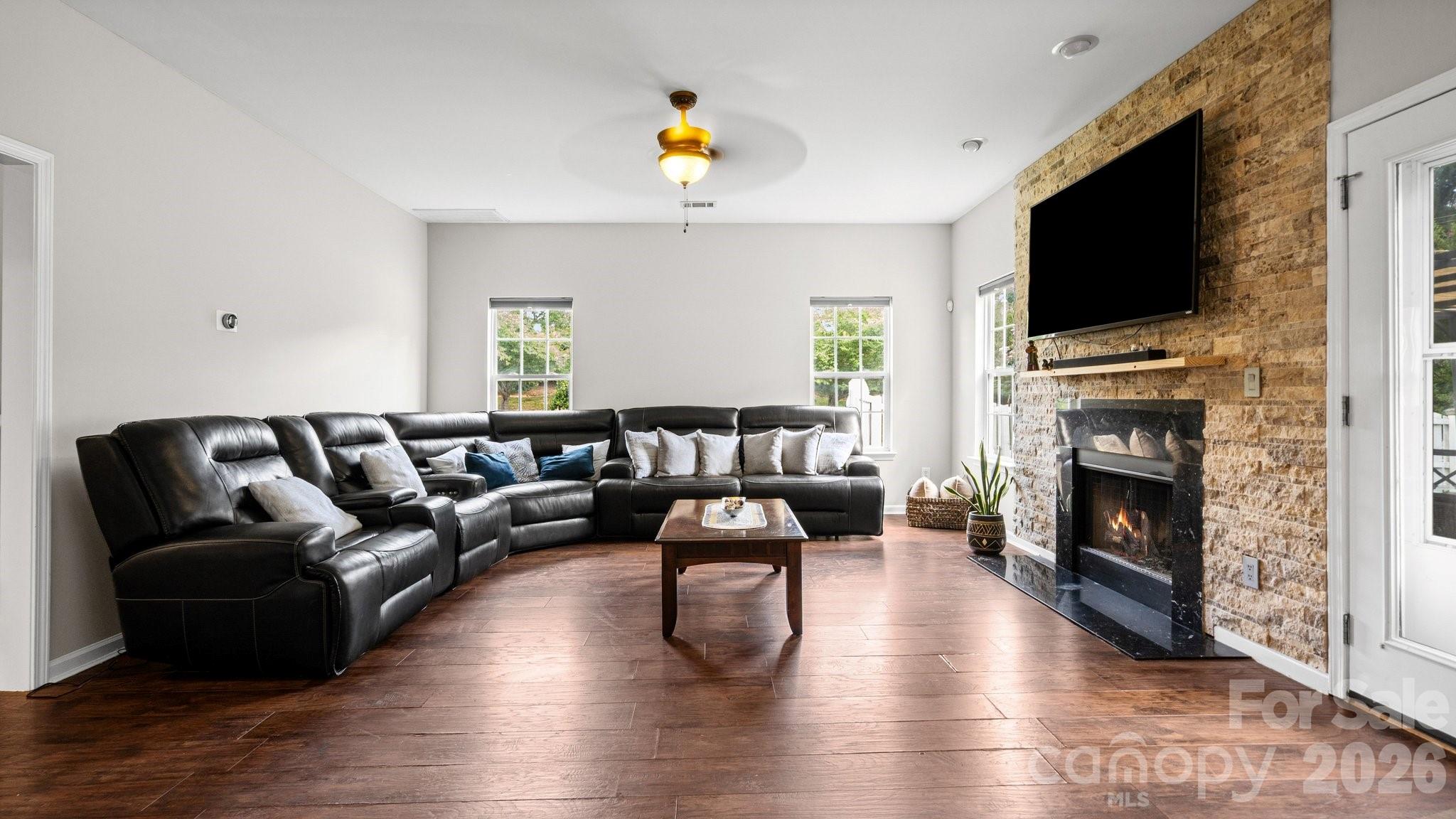 Single Family Residence at 2001 Choke Berry Way, Waxhaw, photo 18 of 44
