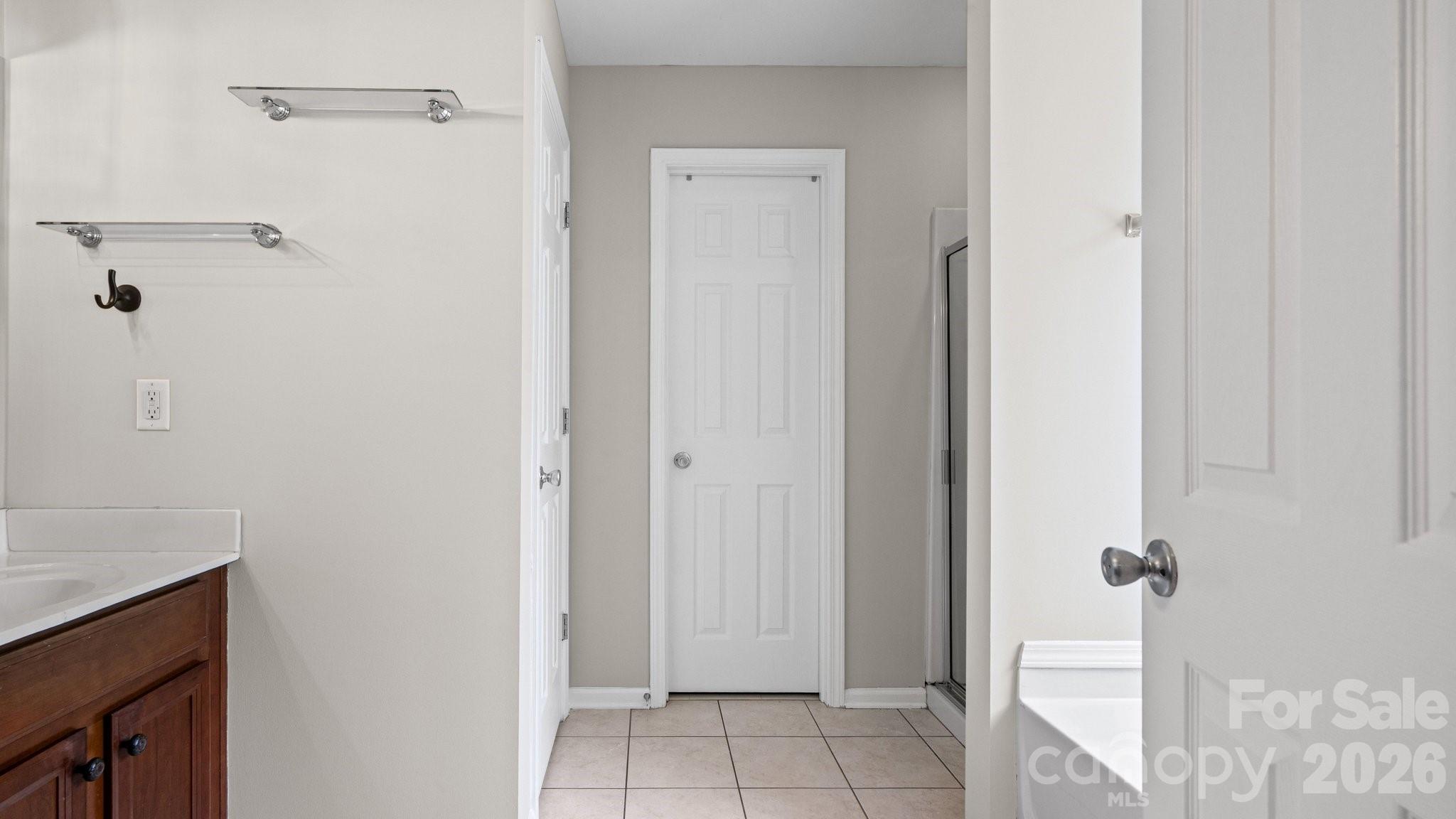 Primary en-suite bathroom - 2001 Choke Berry Way, Waxhaw
