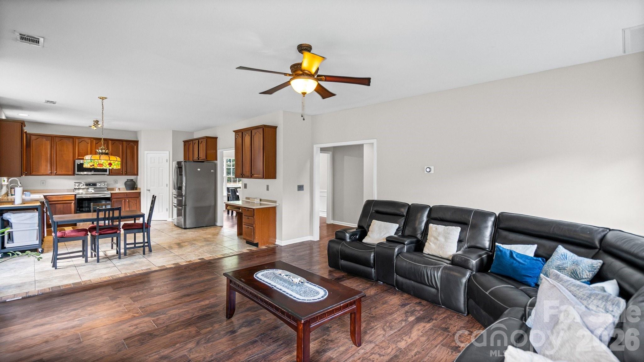 Single Family Residence at 2001 Choke Berry Way, Waxhaw, photo 15 of 44