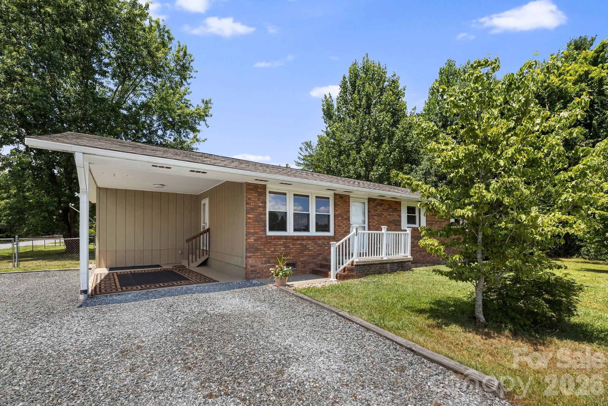 Single Family Residence at 490 ecusta Road, Brevard, photo 3 of 25