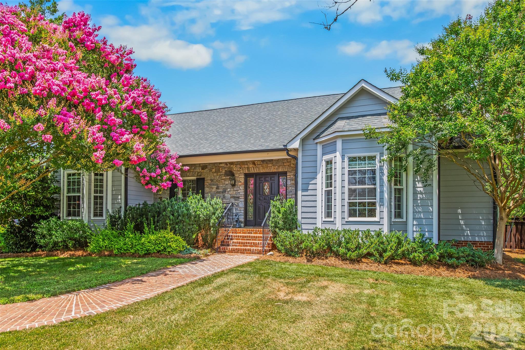 Single Family Residence at 217 Riverwood Drive, Lewisville, photo 2 of 46