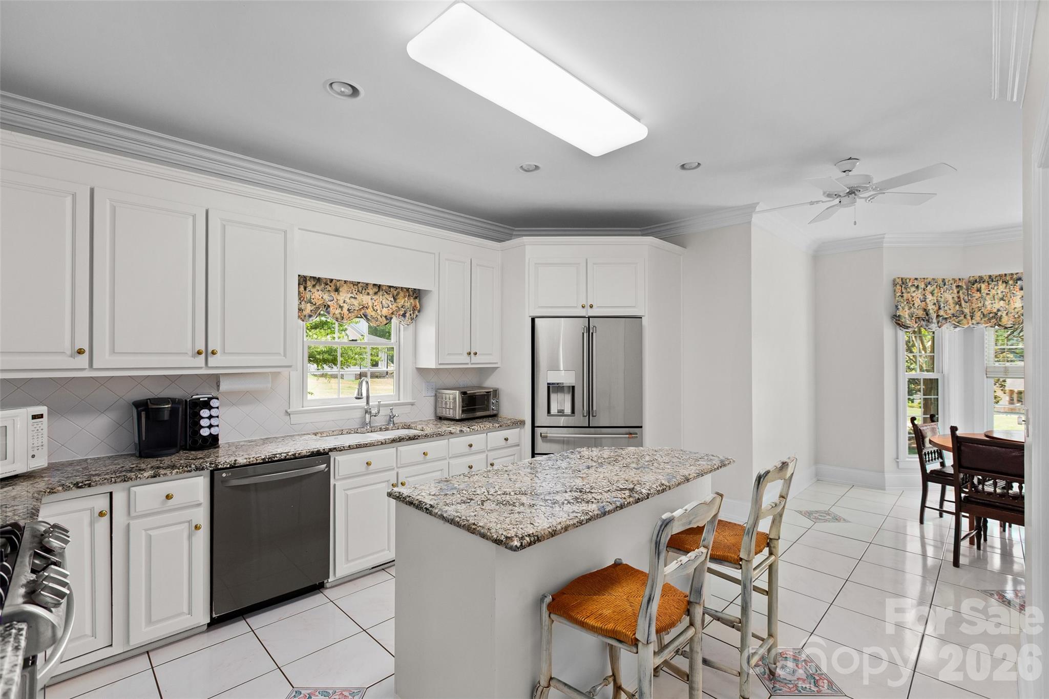 Single Family Residence at 217 Riverwood Drive, Lewisville, photo 11 of 46