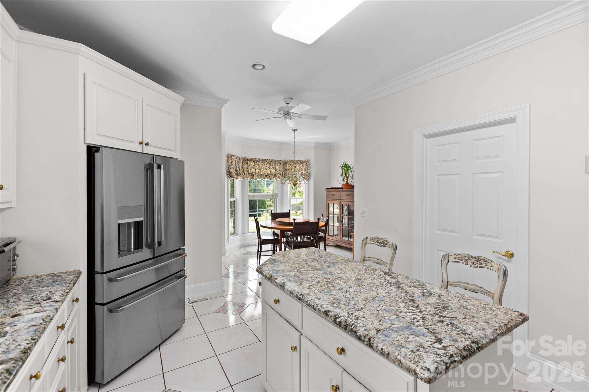 Single Family Residence at 217 Riverwood Drive, Lewisville, photo 13 of 46