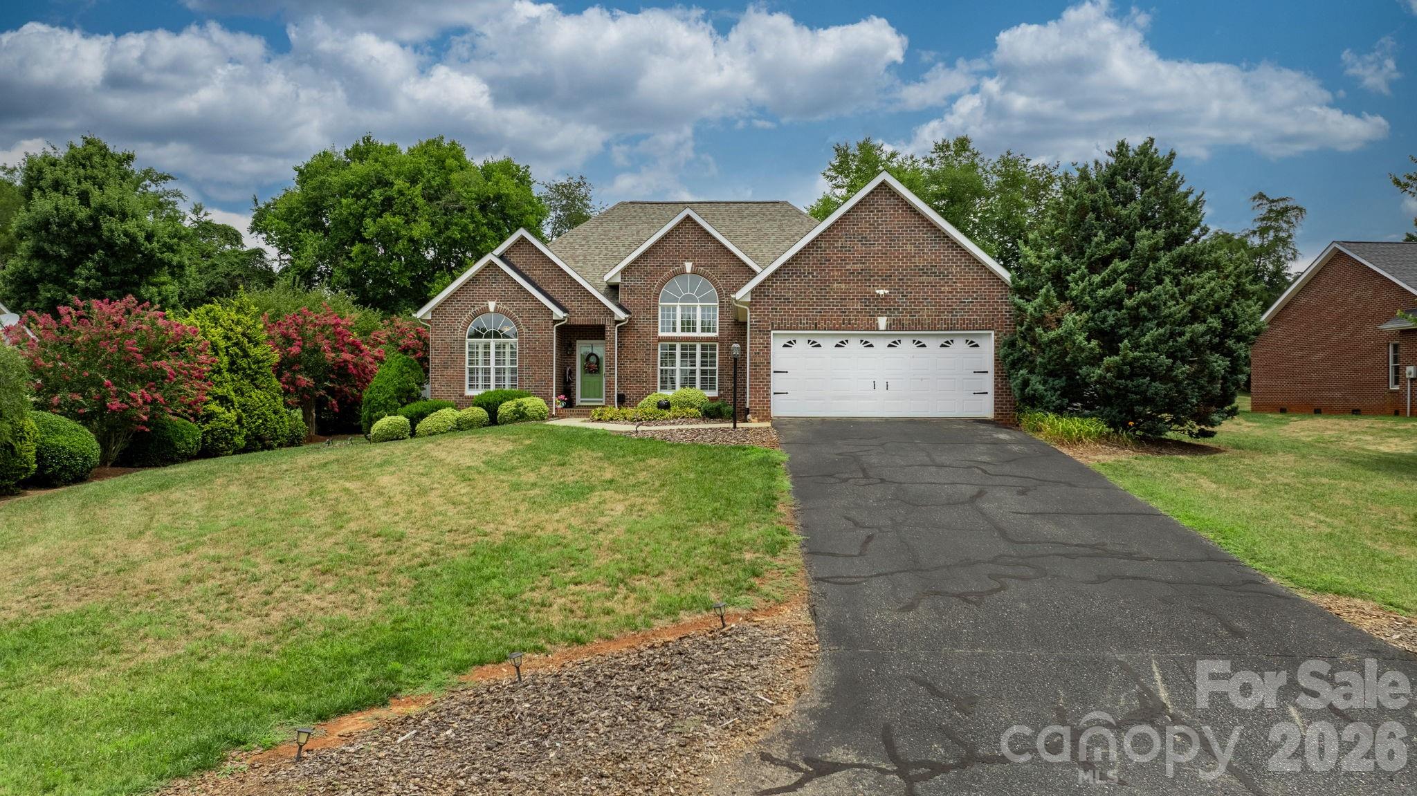 Single Family Residence at 3992 Brickfield Street, Hickory, photo 3 of 41