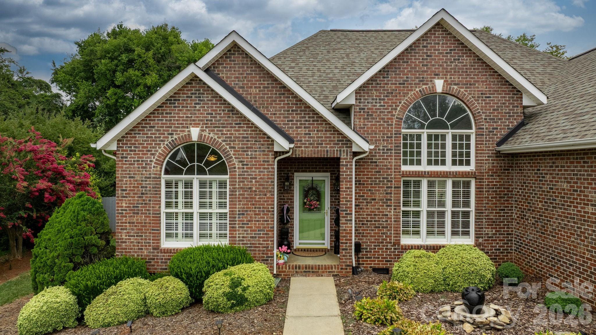 Single Family Residence at 3992 Brickfield Street, Hickory, photo 7 of 41