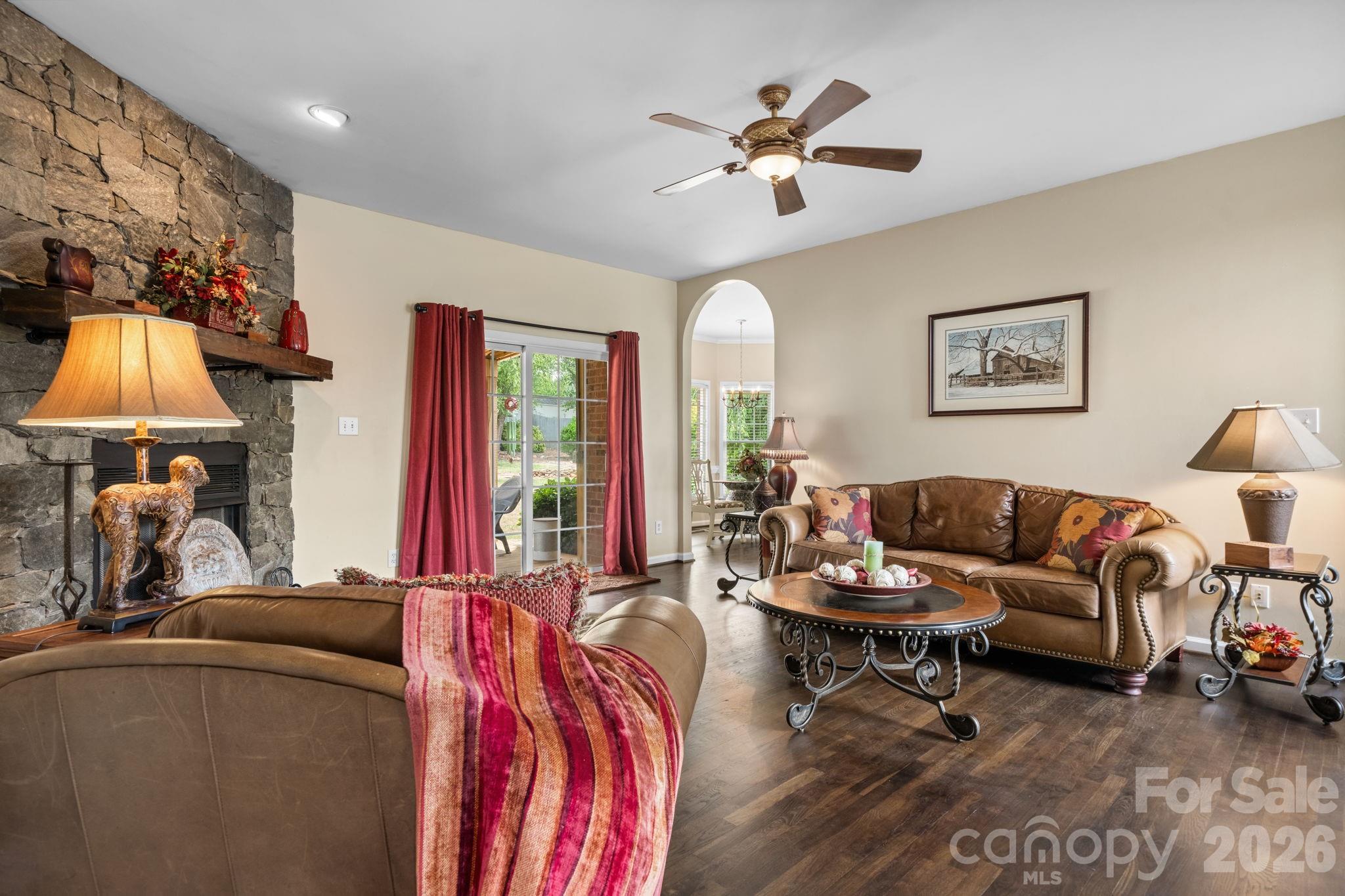 Single Family Residence at 3992 Brickfield Street, Hickory, photo 10 of 41