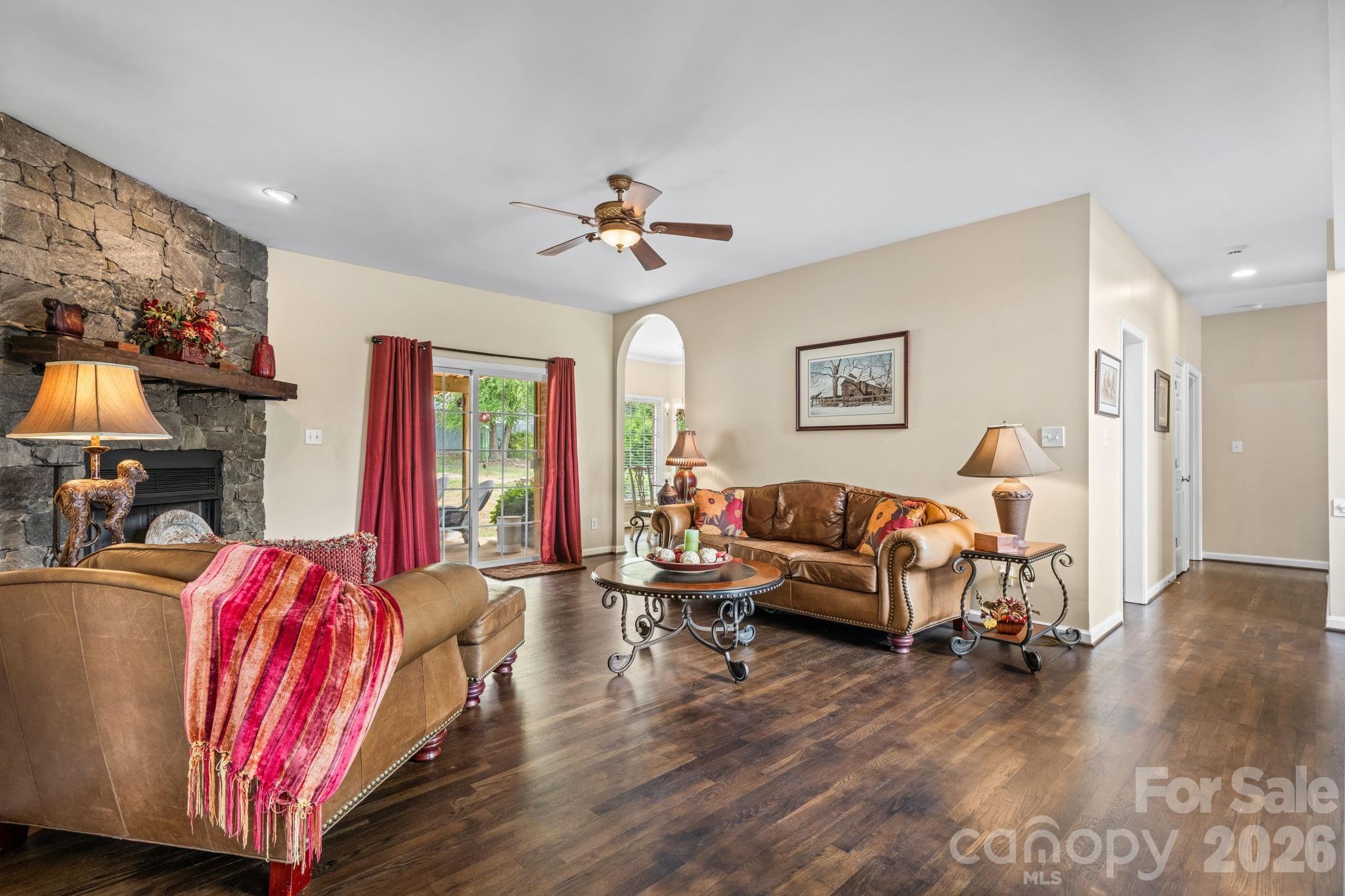 Single Family Residence at 3992 Brickfield Street, Hickory, photo 14 of 41
