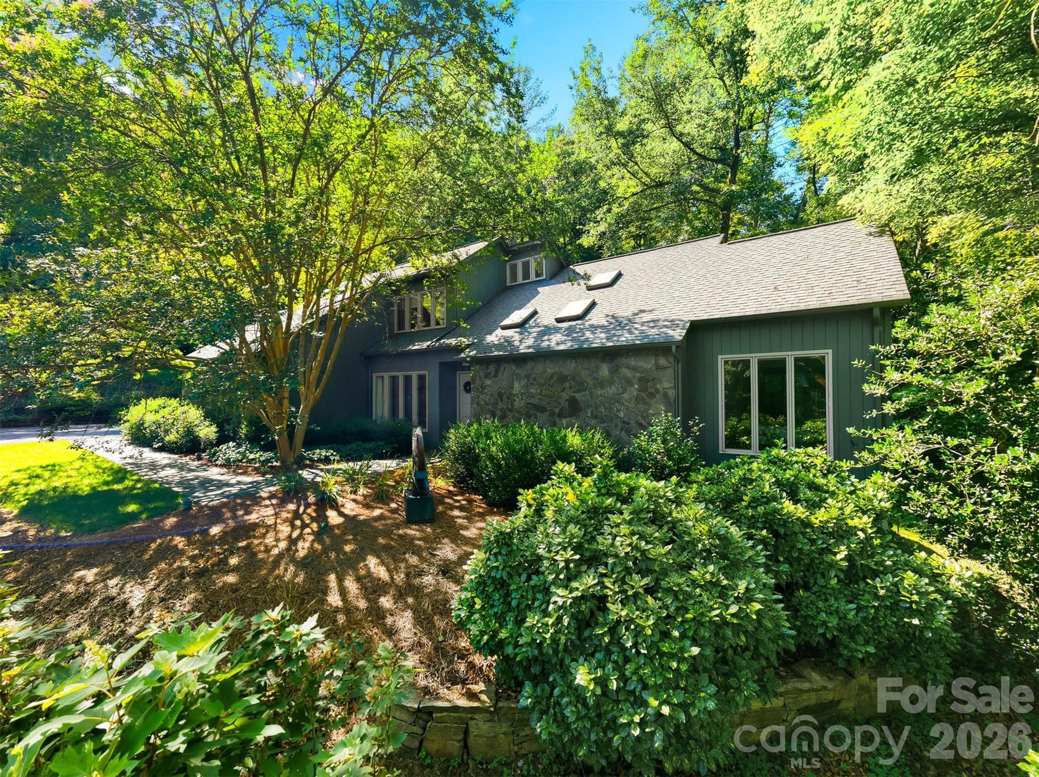 Single Family Residence at 414 Stonecroft Drive SE, Lenoir, photo 4 of 48