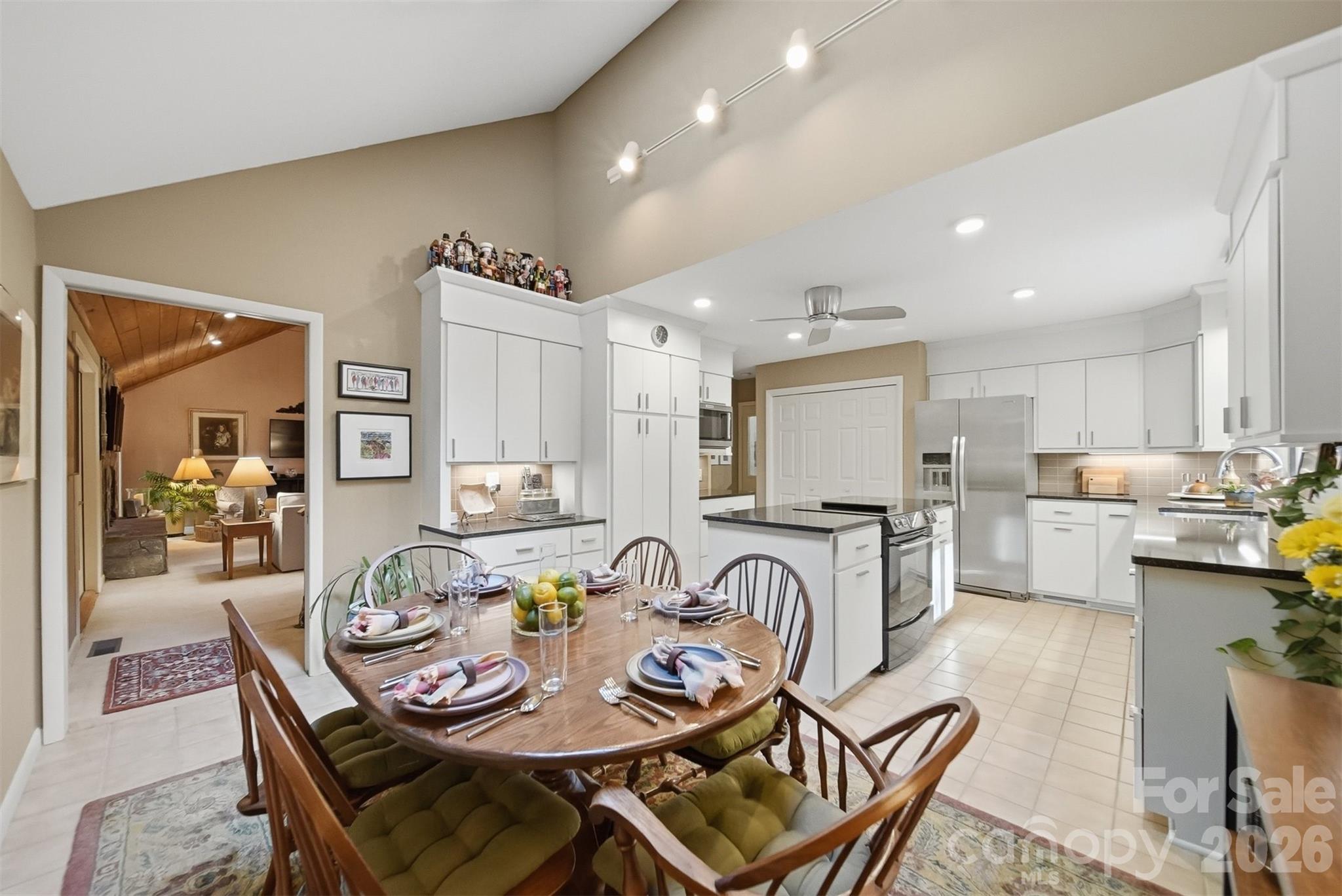 Single Family Residence at 414 Stonecroft Drive SE, Lenoir, photo 17 of 48