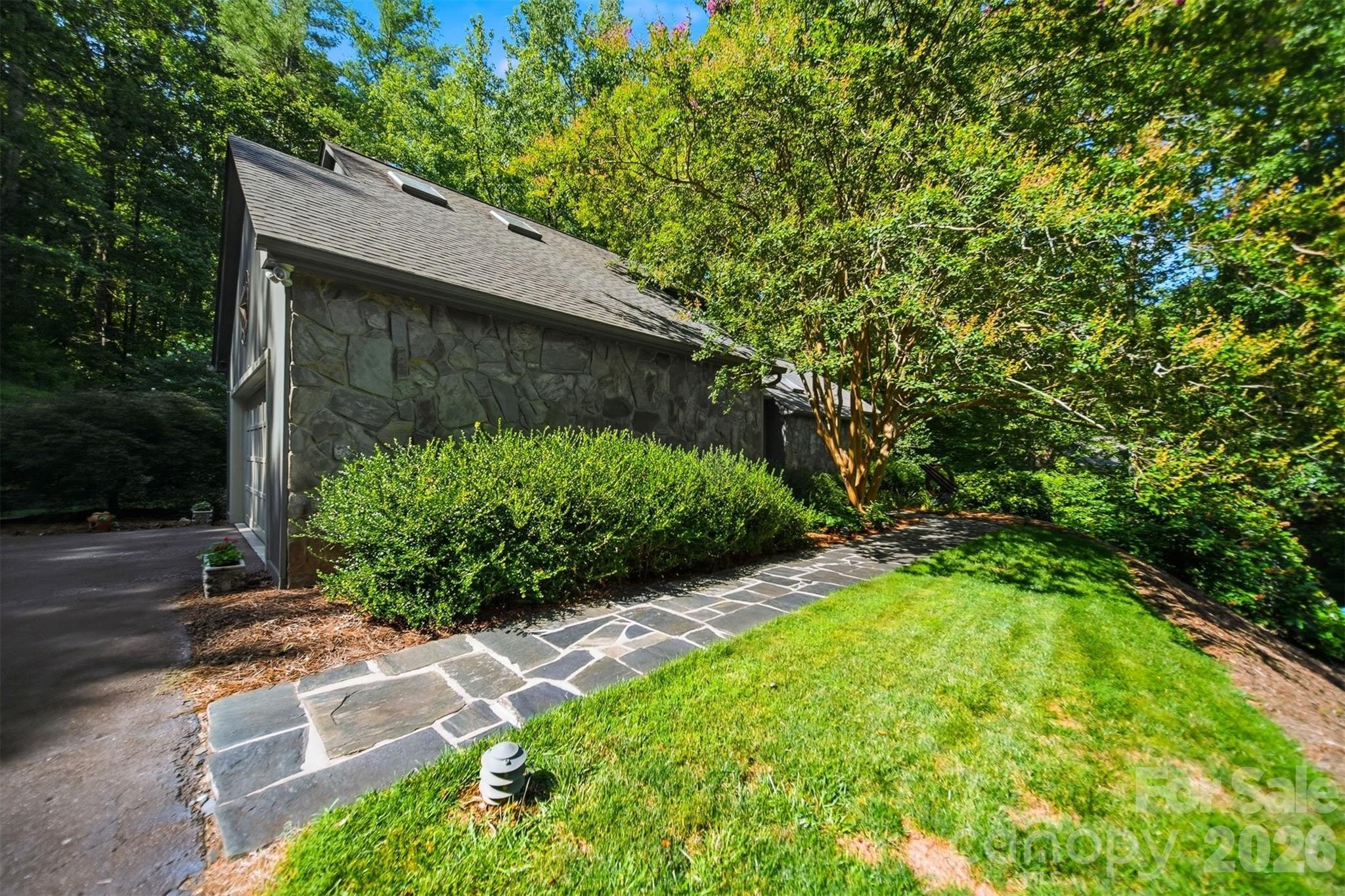Single Family Residence at 414 Stonecroft Drive SE, Lenoir, photo 41 of 48