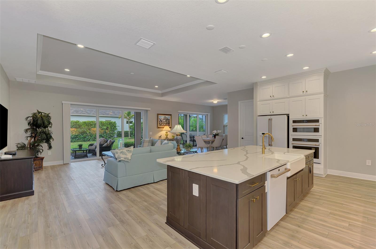 Single Family Residence at 12365 VIESTE CT, VENICE, photo 15 of 64