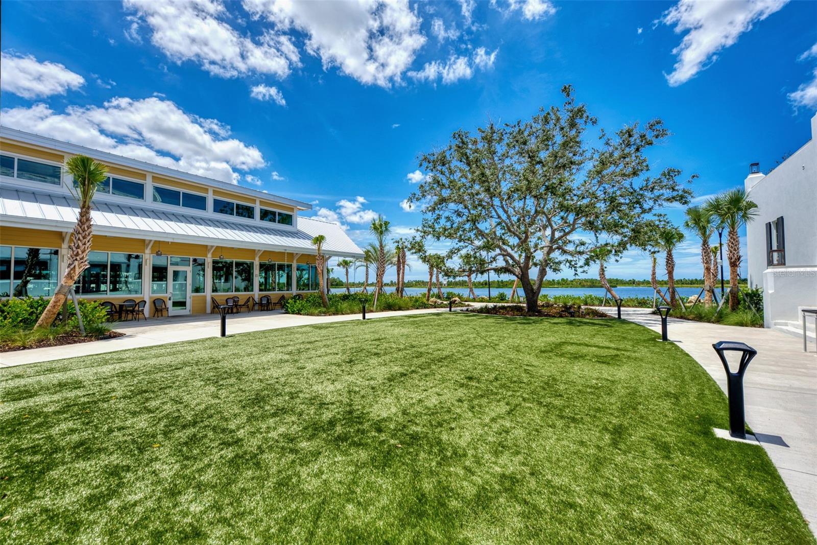 Waterfront Dining - 12365 VIESTE CT, VENICE