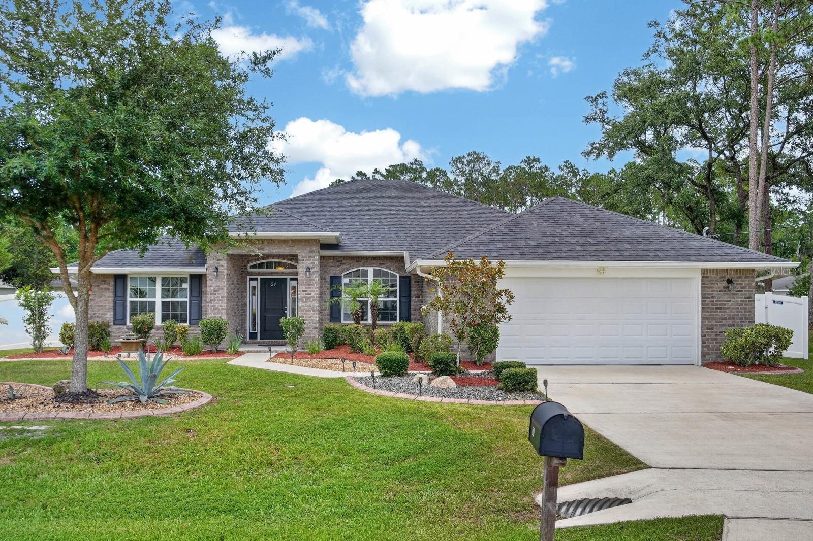 24 LINCOLN LN