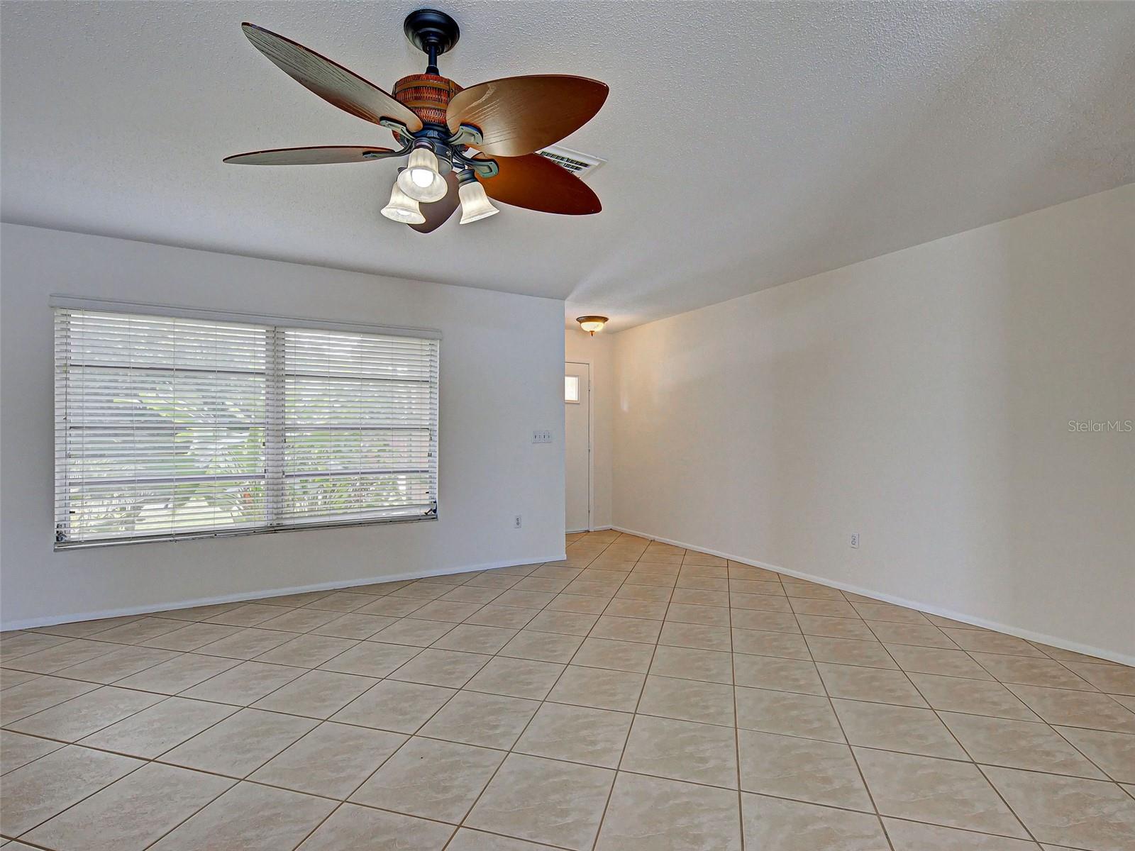 Single Family Residence at 3640 STERLING RD, VENICE, photo 13 of 46