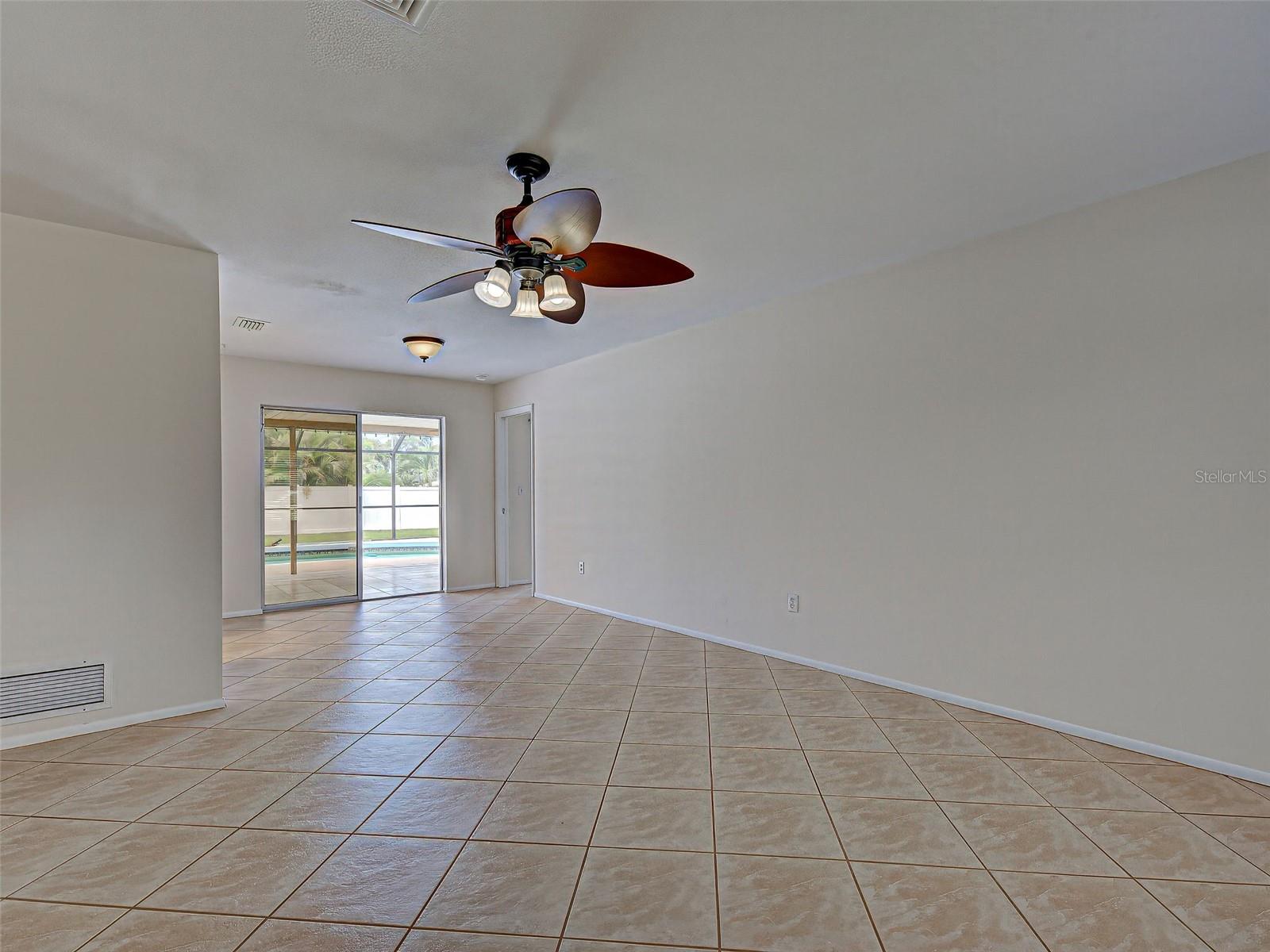 Single Family Residence at 3640 STERLING RD, VENICE, photo 14 of 46