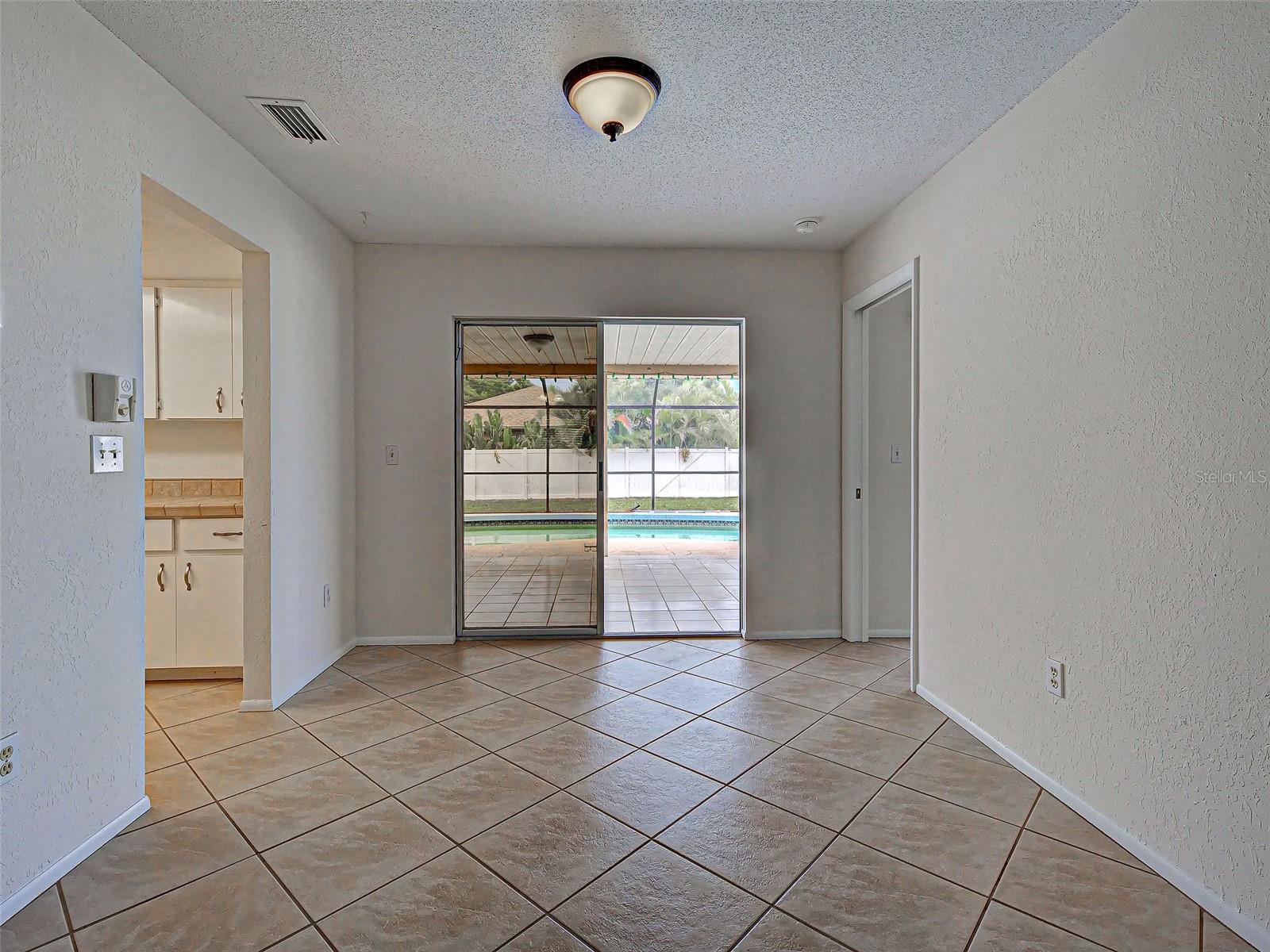 Single Family Residence at 3640 STERLING RD, VENICE, photo 16 of 46
