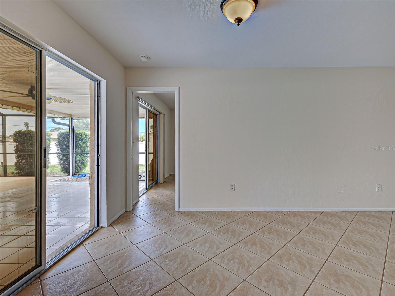 Single Family Residence at 3640 STERLING RD, VENICE, photo 19 of 46