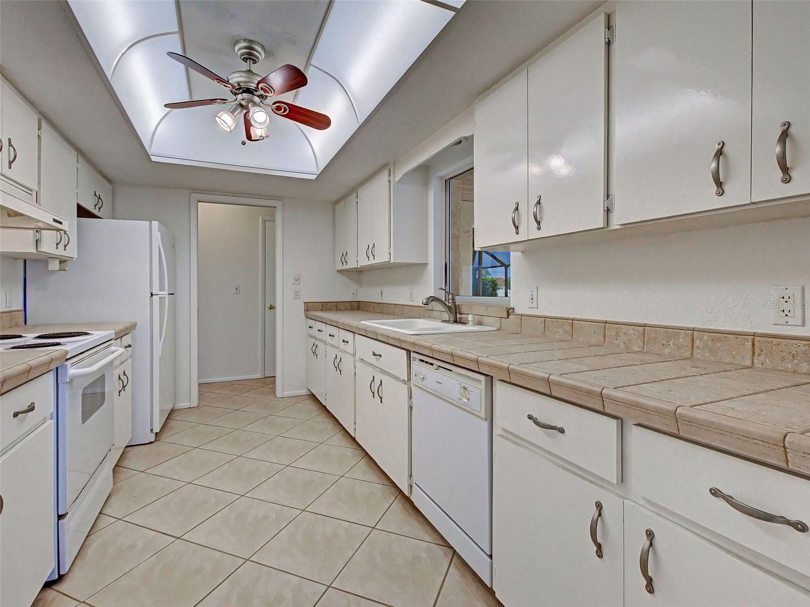 Single Family Residence at 3640 STERLING RD, VENICE, photo 21 of 46
