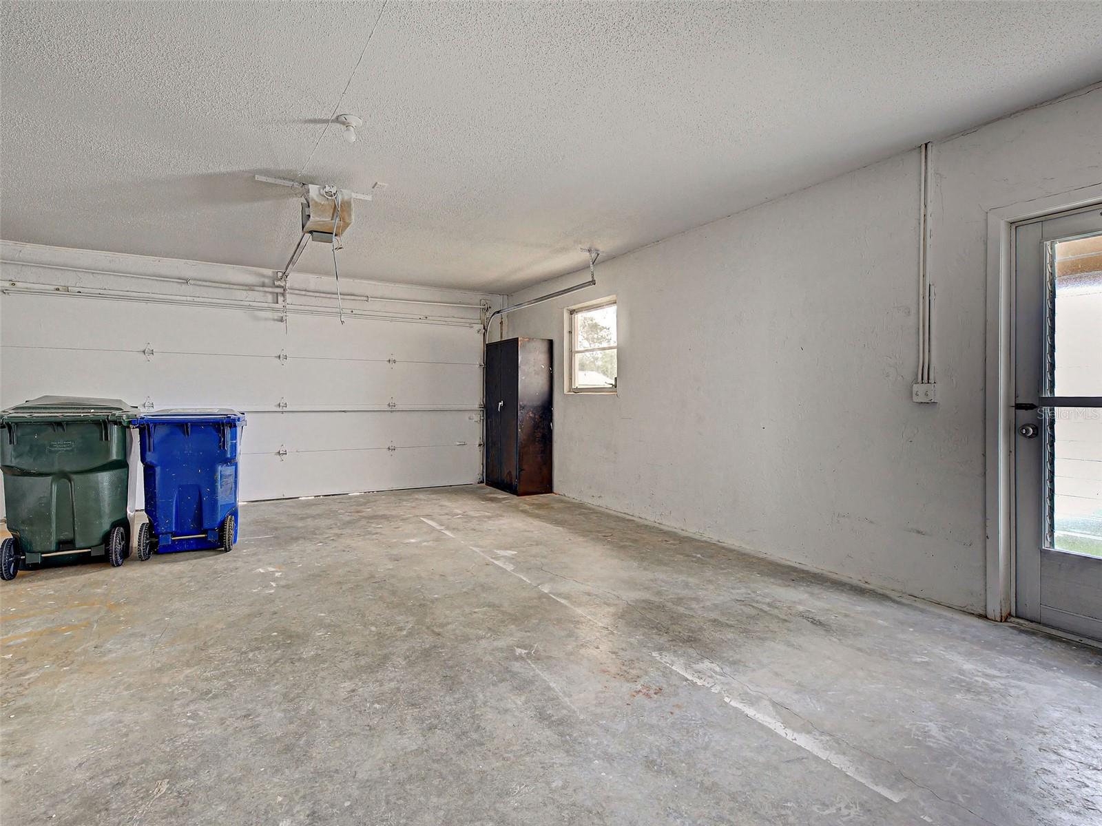 Single Family Residence at 3640 STERLING RD, VENICE, photo 24 of 46