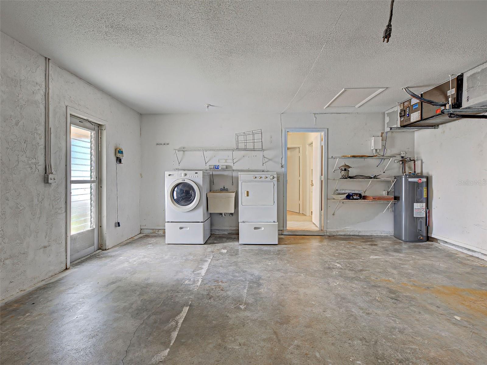 Single Family Residence at 3640 STERLING RD, VENICE, photo 25 of 46