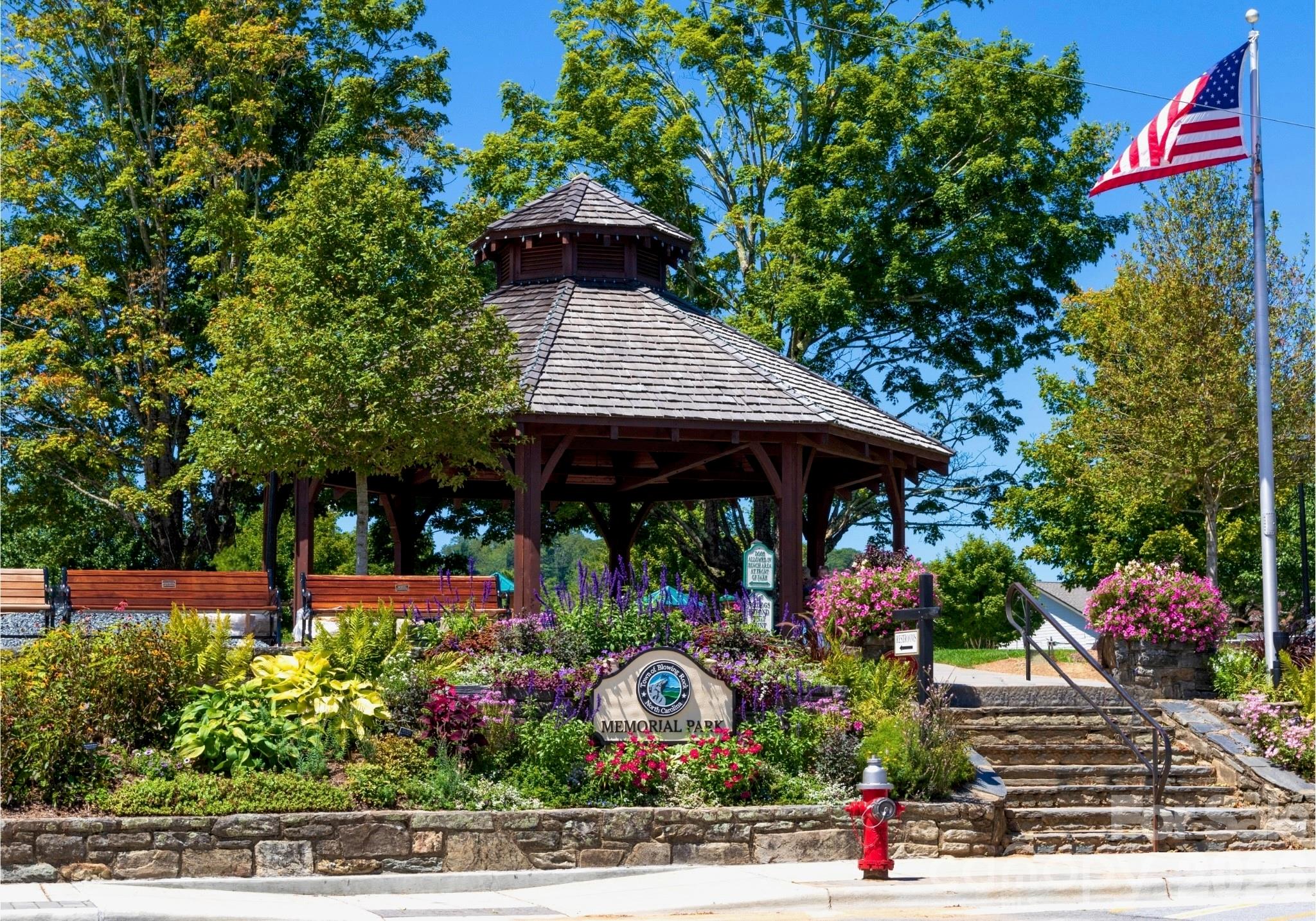 Blowing Rock Park - Lot 23 Bear Track Lane, Lenoir