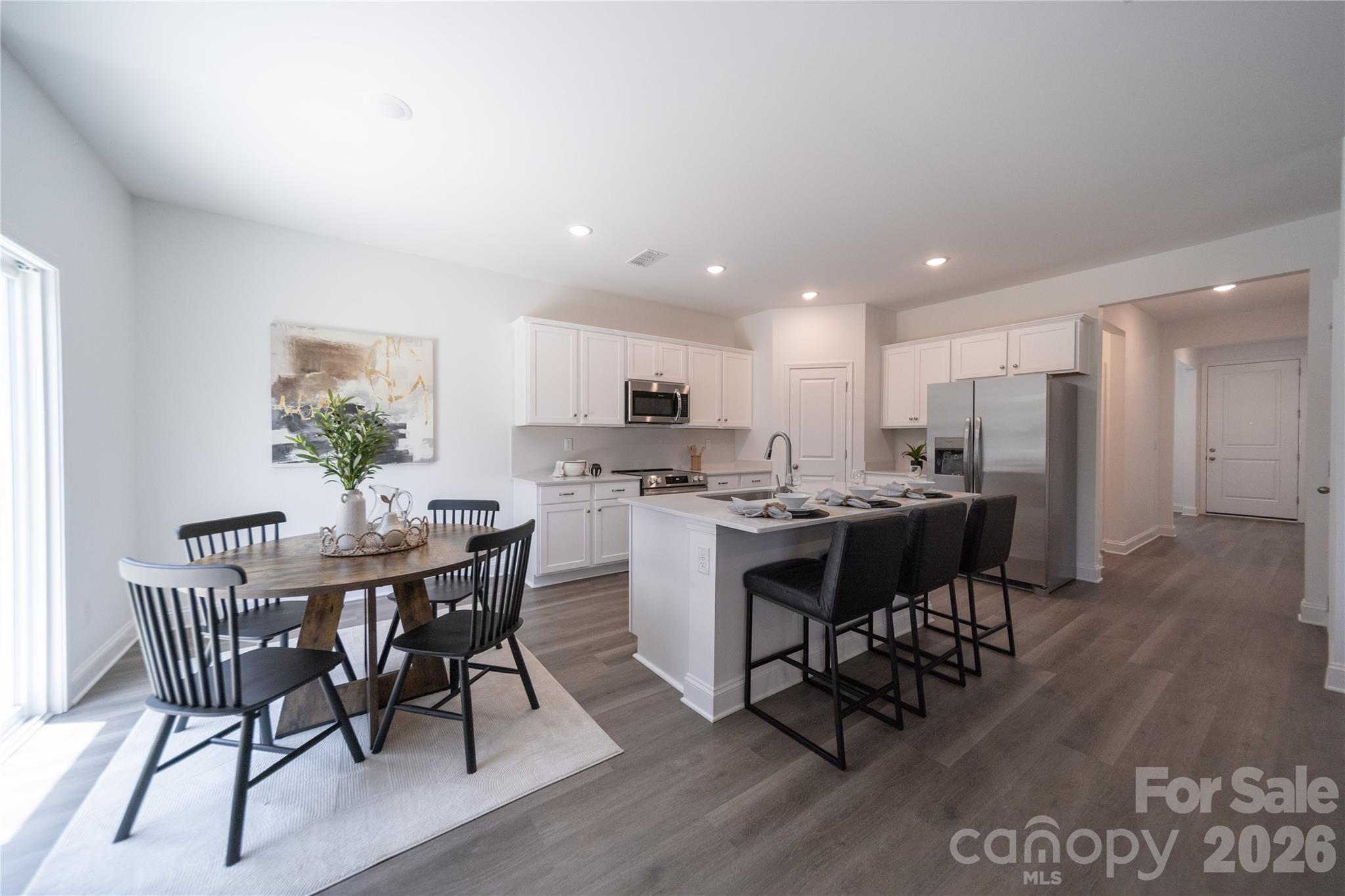 Single Family Residence at 4986 Twin River Drive, Denver, photo 9 of 38
