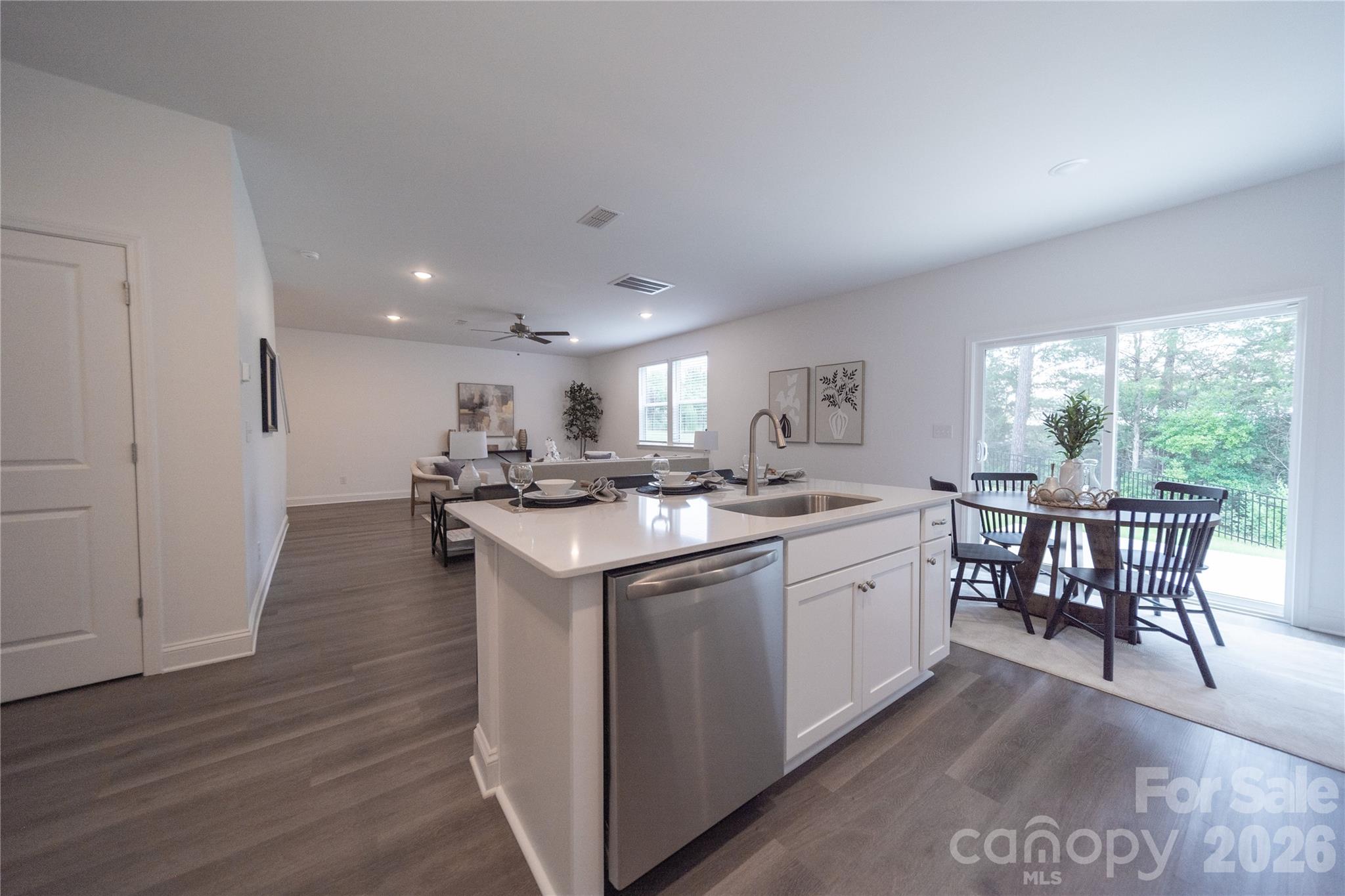 Single Family Residence at 4986 Twin River Drive, Denver, photo 15 of 38
