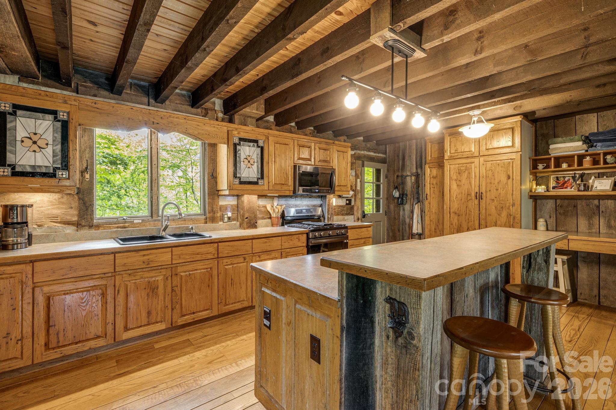 Single Family Residence at 1390 Baltimore Branch Road, Hot Springs, photo 12 of 43