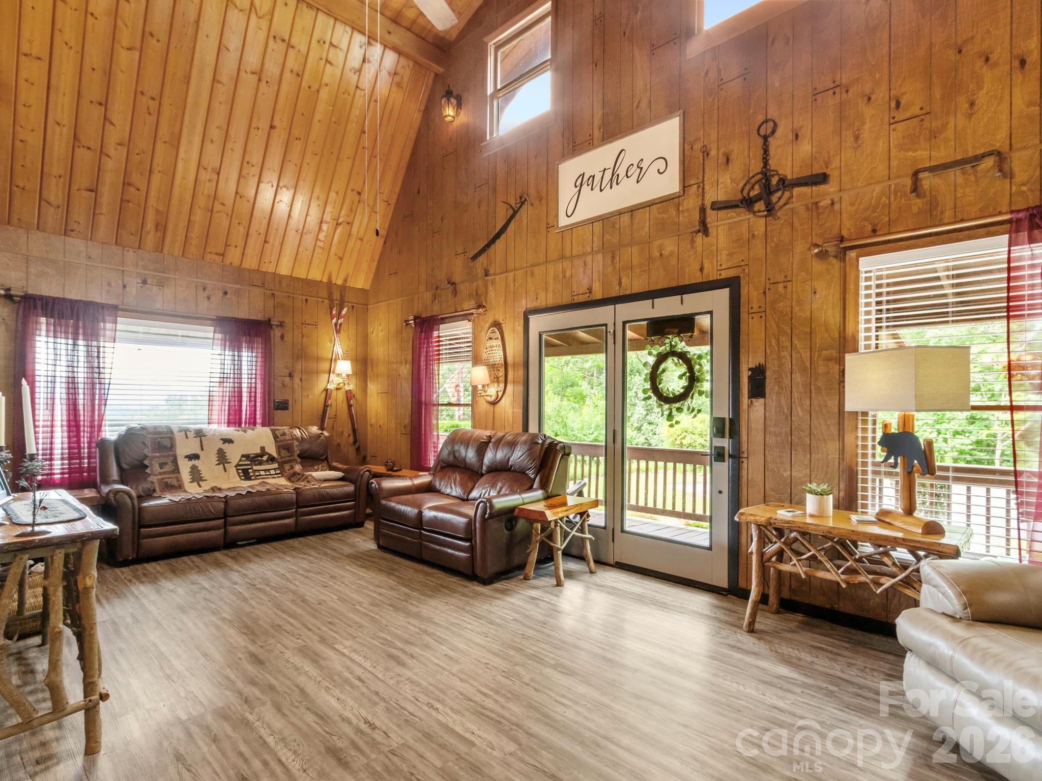 Single Family Residence at 1901 Blue Rock Road, Burnsville, photo 7 of 47