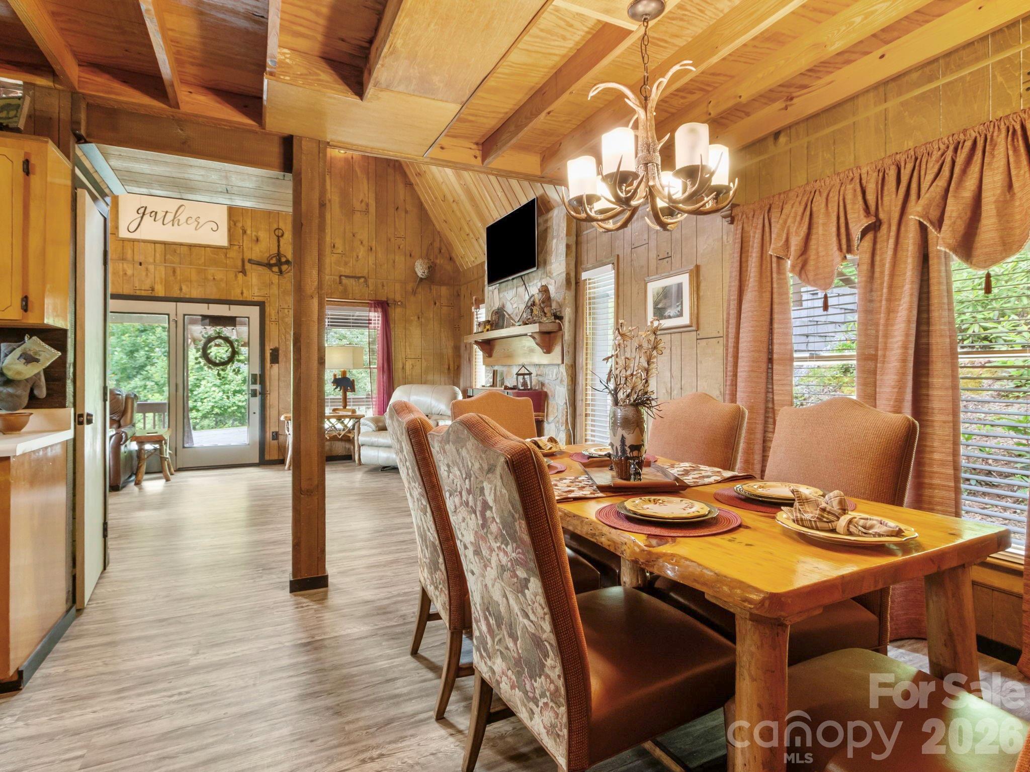 Single Family Residence at 1901 Blue Rock Road, Burnsville, photo 13 of 47