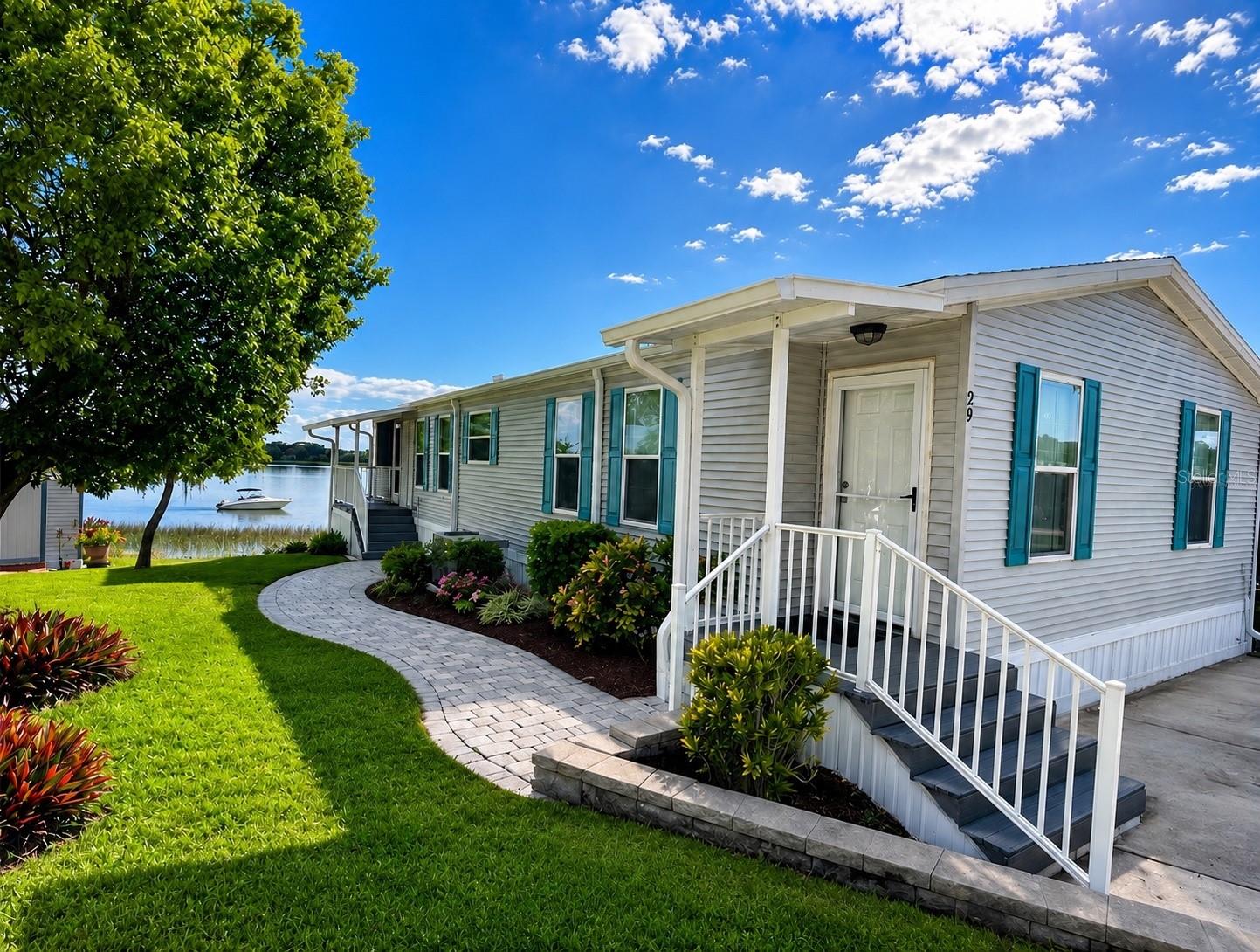 Manufactured Home at 29 GINGER QUILL CIR, LAKE WALES
