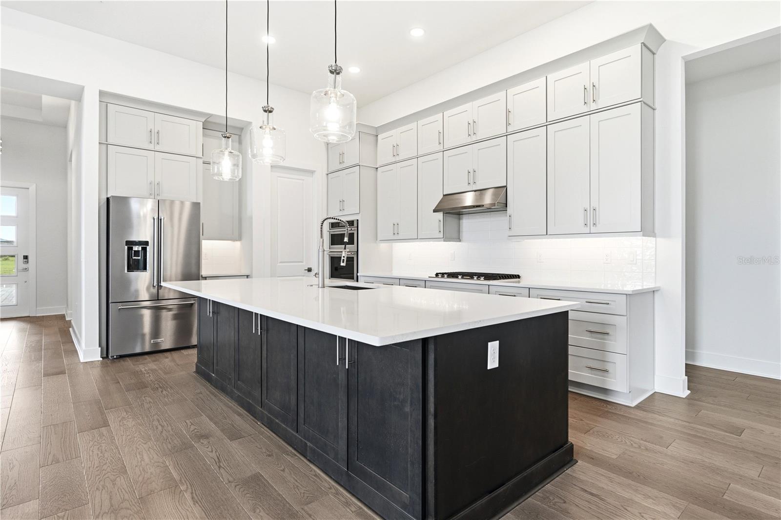 Single Family Residence at 17547 PALMISTE DR, BRADENTON, photo 12 of 52