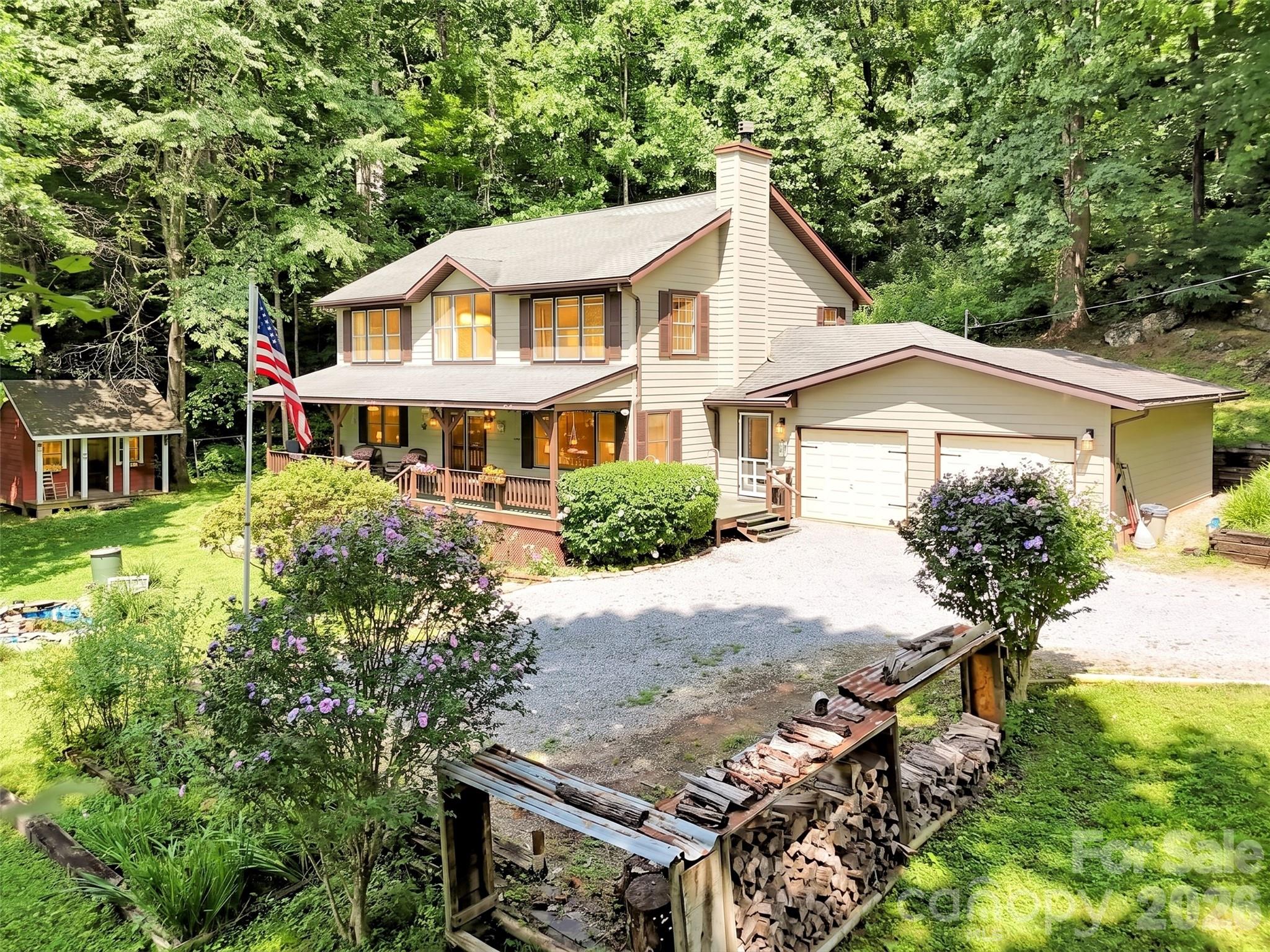 Single Family Residence at 150 Sorghum Drive, Waynesville, photo 4 of 38